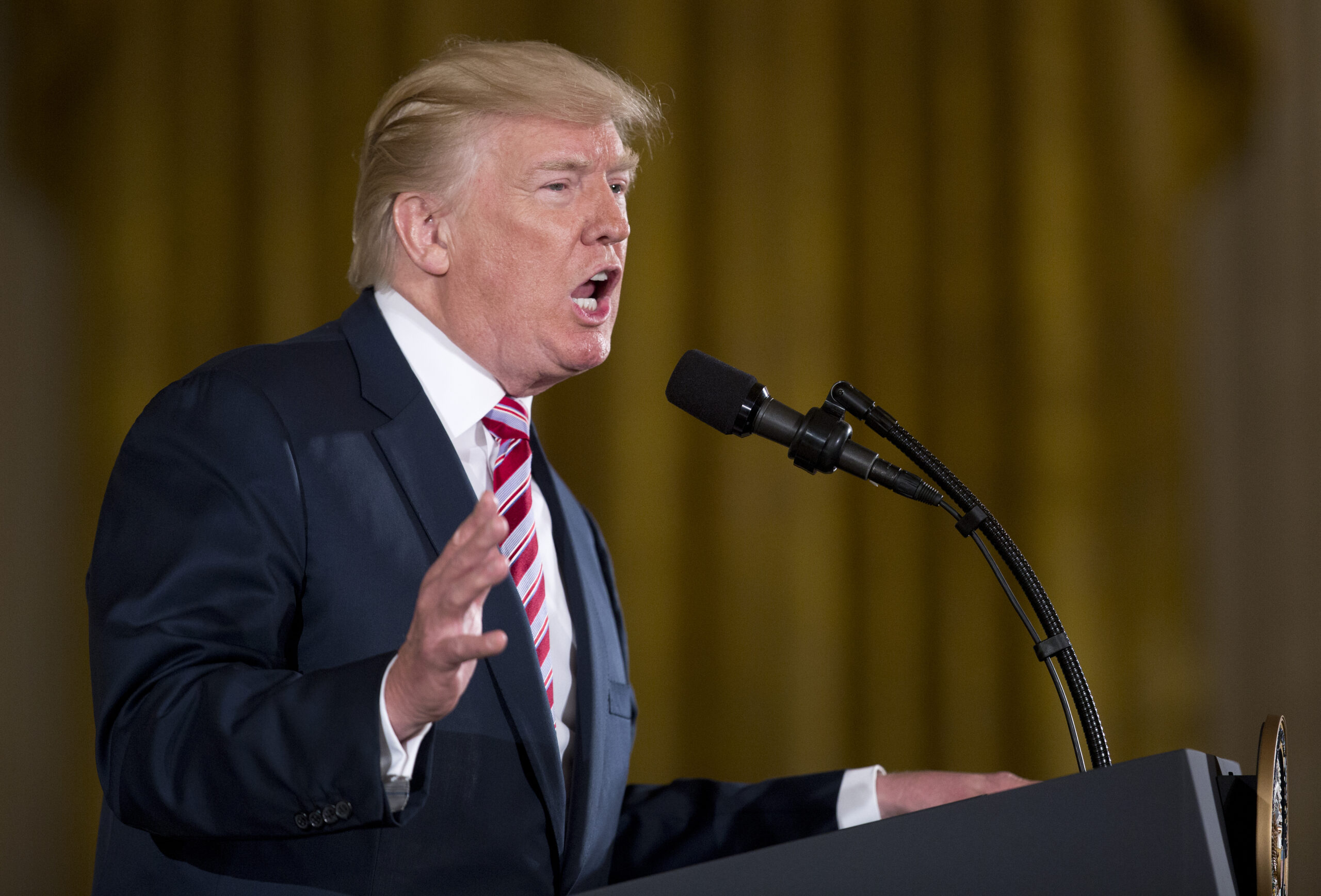 Under siege, Trump counterpunches from his Twitter comfort zone