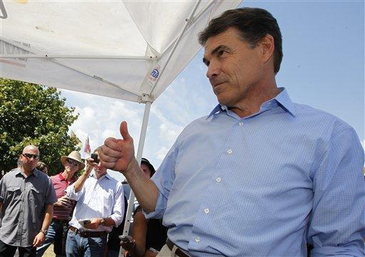 Poll: Rick Perry leads in Iowa