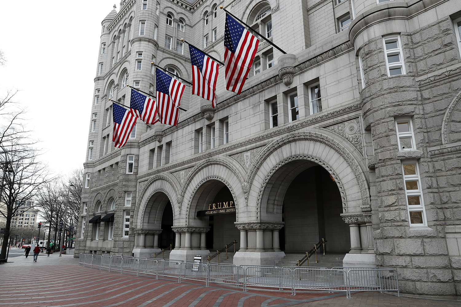 DC bar owners sue Trump Hotel for stealing their customers