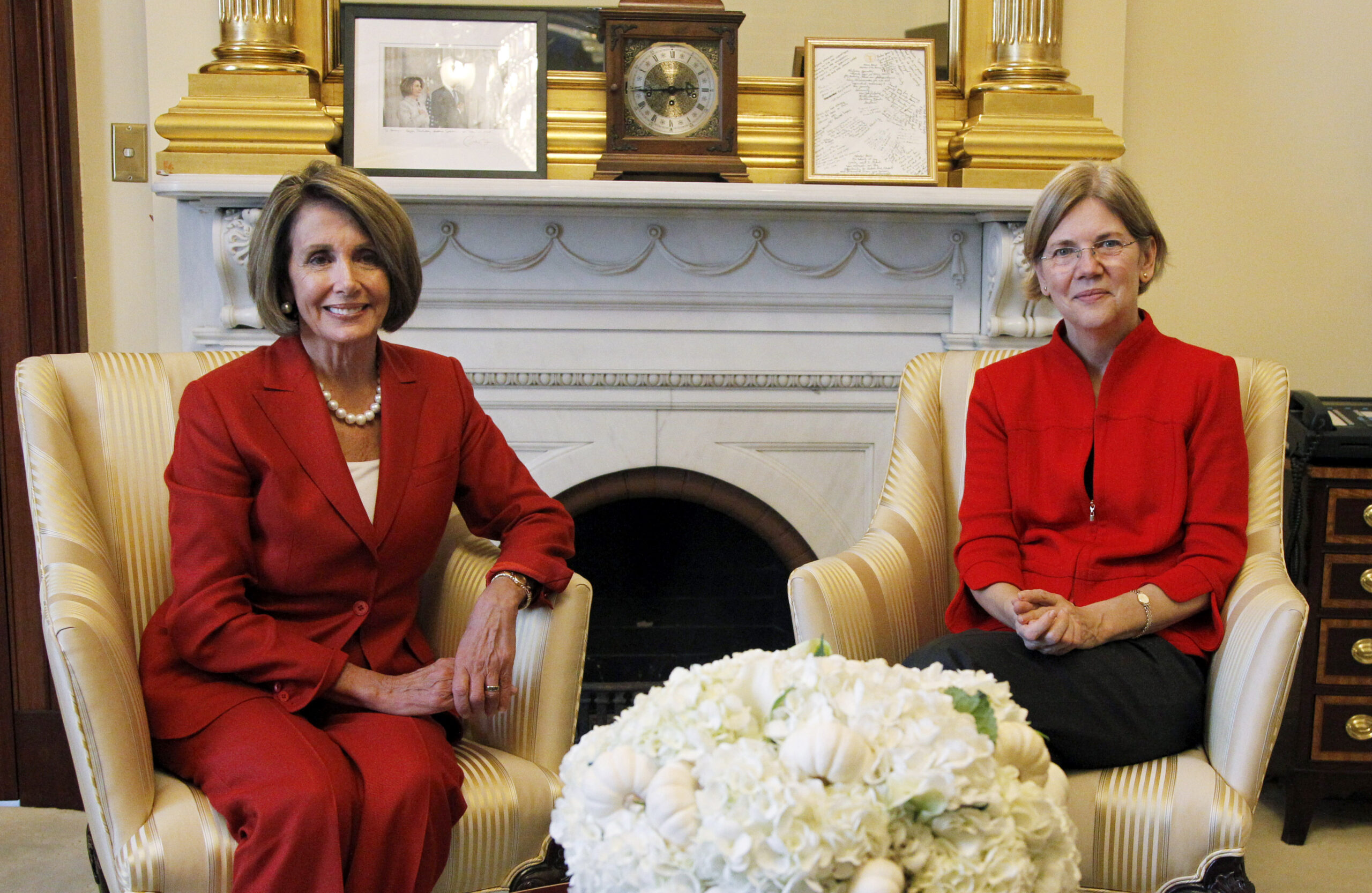 Pelosi: Obama not soft on Wall Street, despite Warren criticism