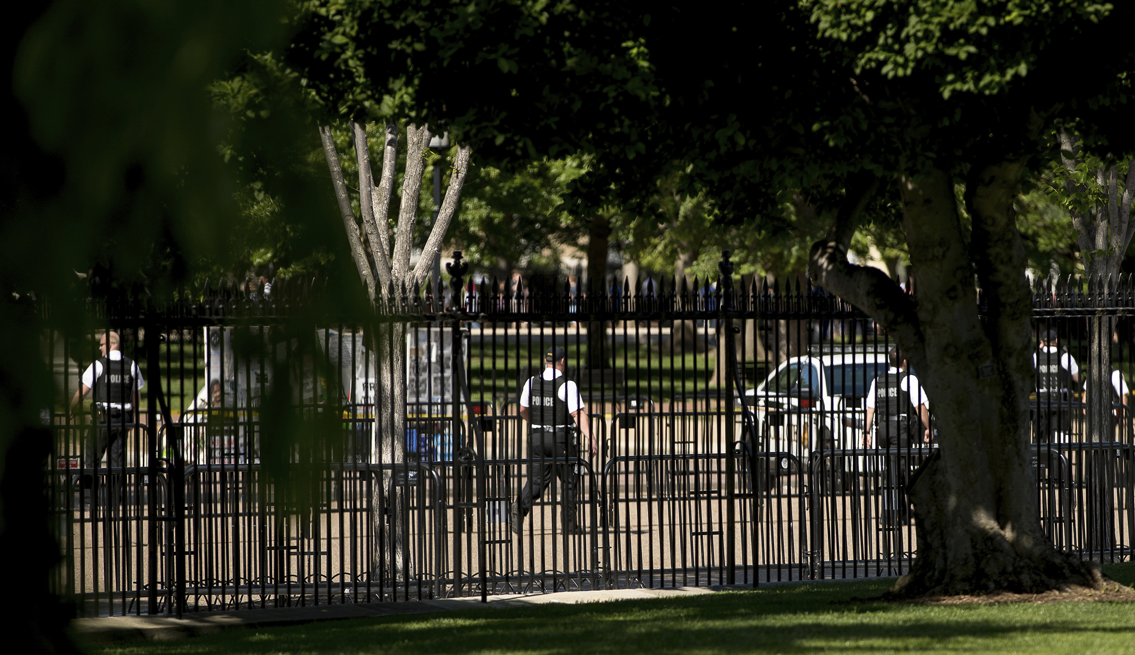 Man arrested for having loaded firearm near White House