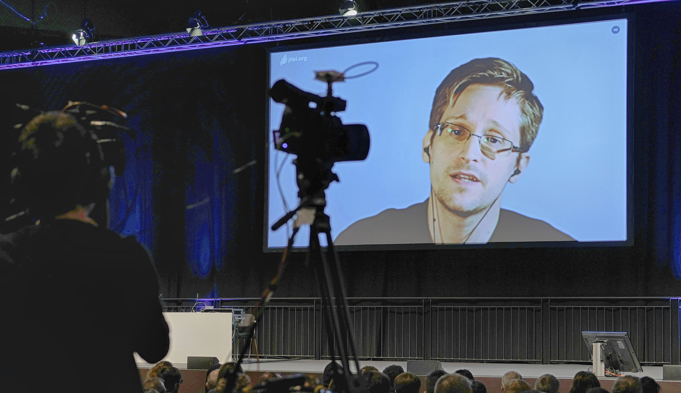 Edward Snowden calls for public release of FISA abuses memo and Trump veto of key surveillance tool