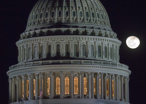 US may skirt ‘fiscal cliff’ but faces higher taxes