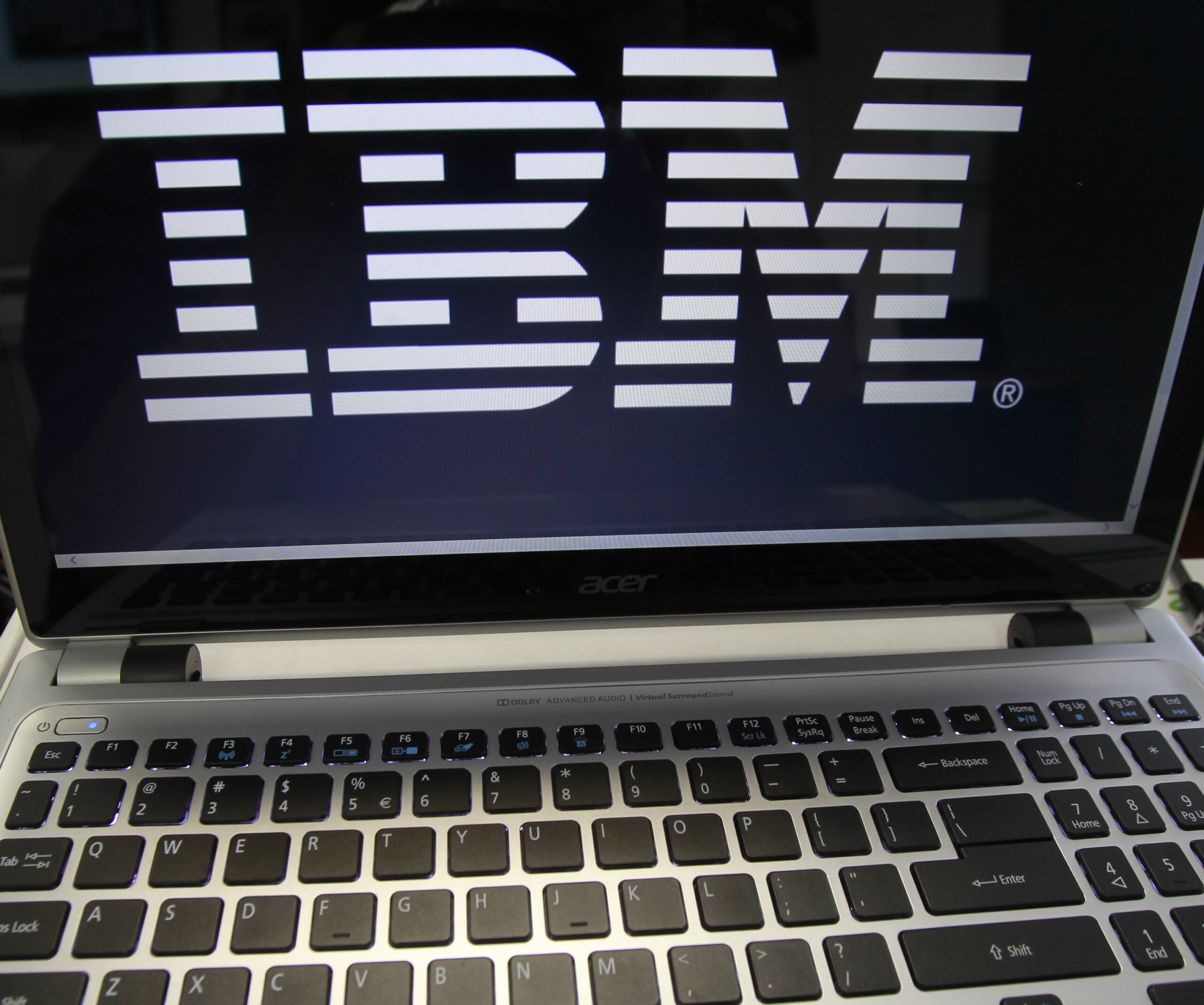 IBM posts lower 1Q earnings amid hardware slump