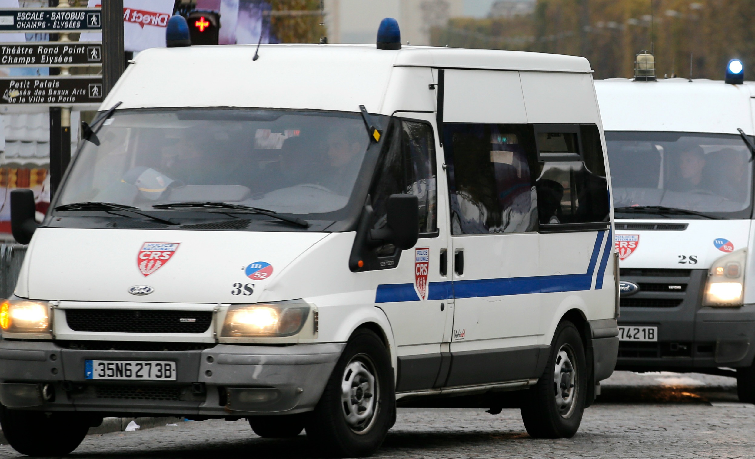 Islamic State attacker fatally stabs French cop and wife