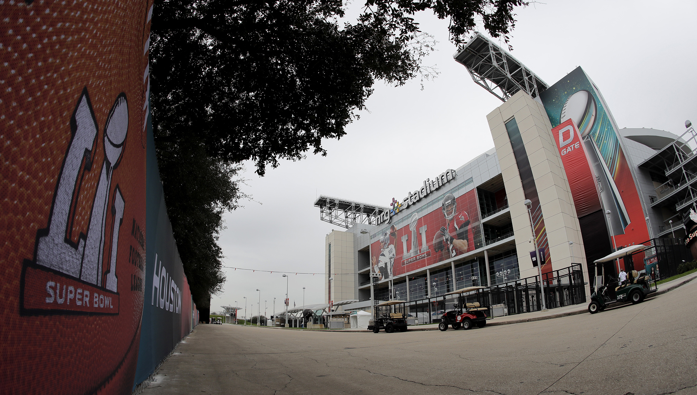 Despite what the NFL will tell you, hosting the Super Bowl is not good for a city’s economy