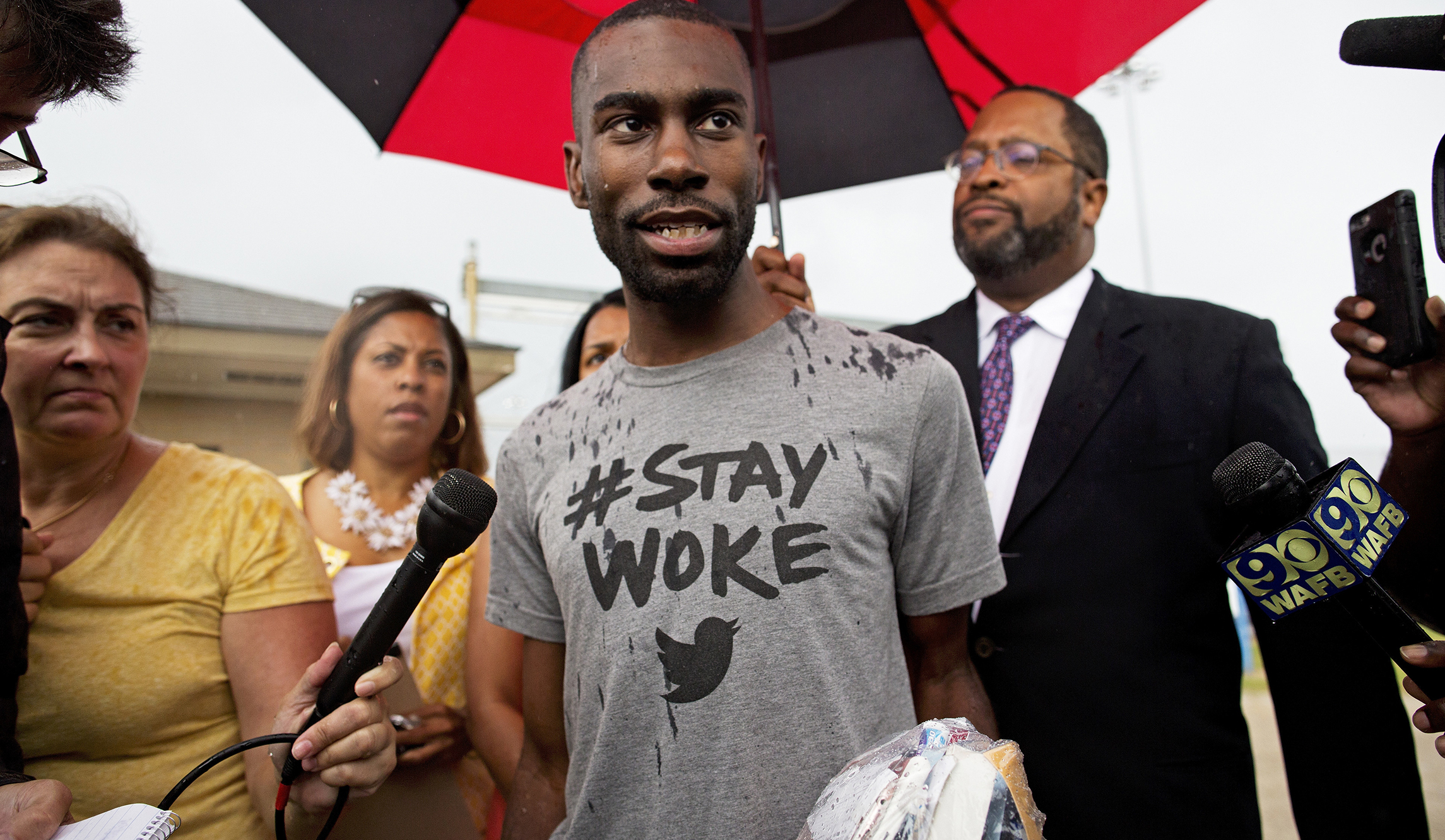 Black Lives Matter figures label Trump a racist, push #takeaknee and rally for Colin Kaepernick’s return