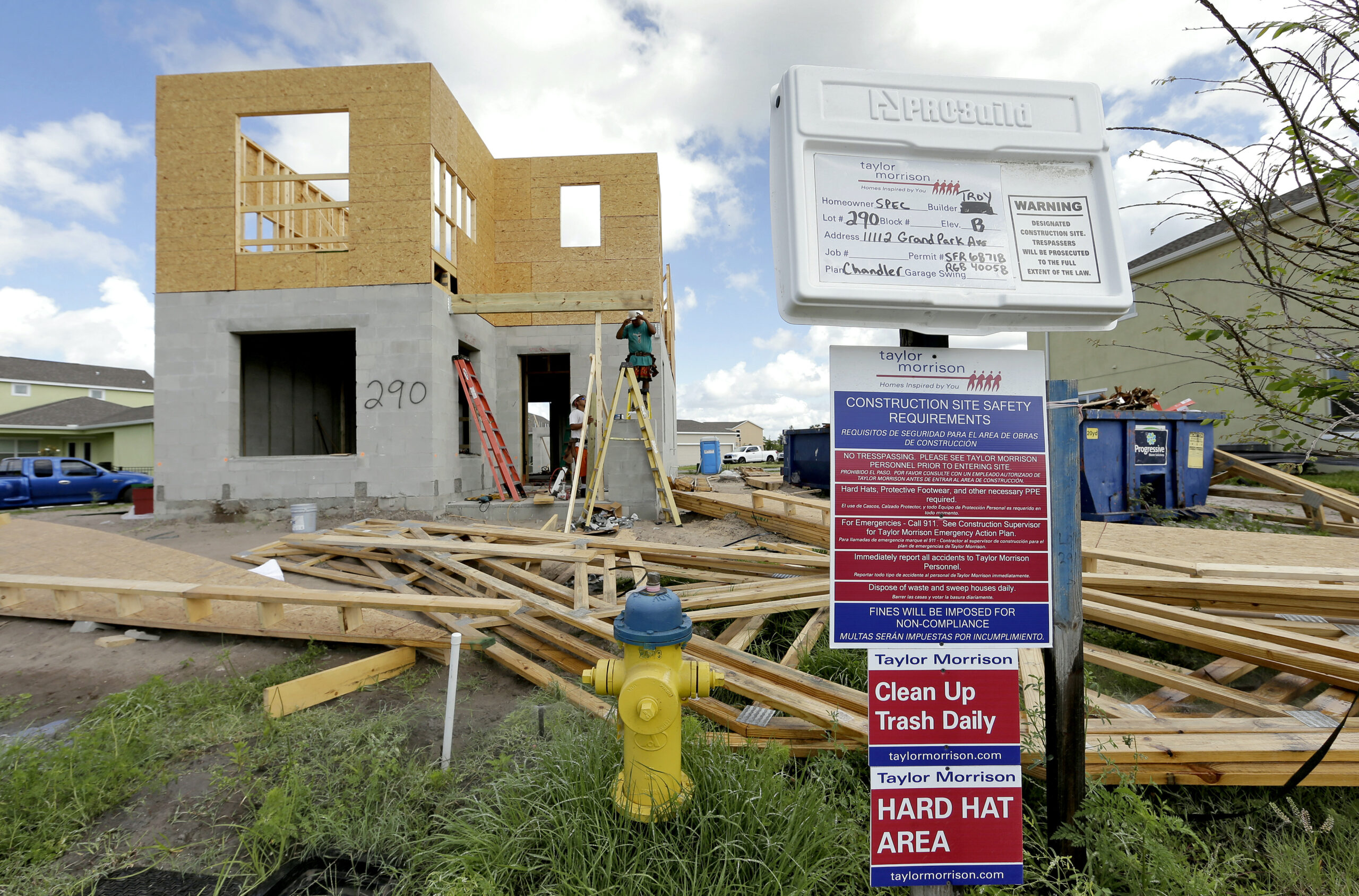US homebuilder confidence up in June, remains low