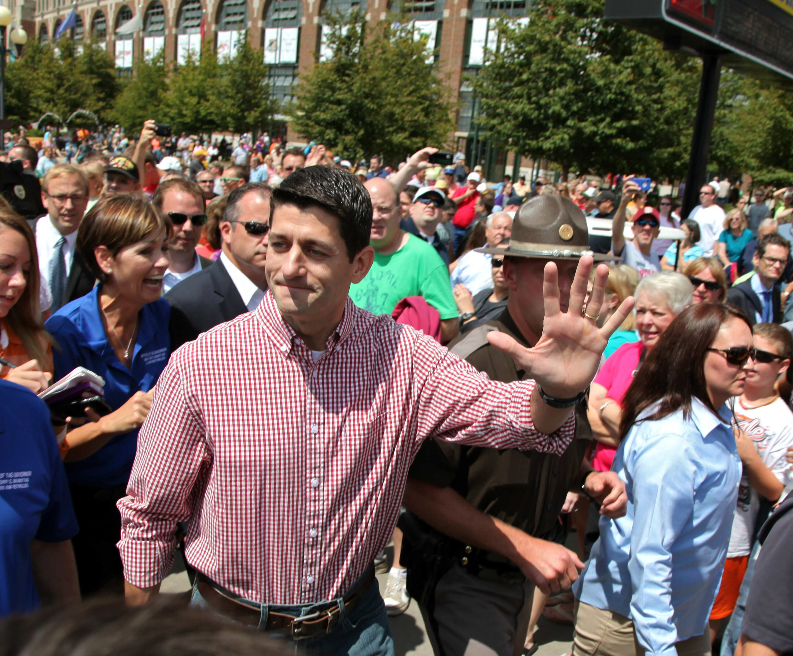 Obama, Ryan snipe at each other in Iowa
