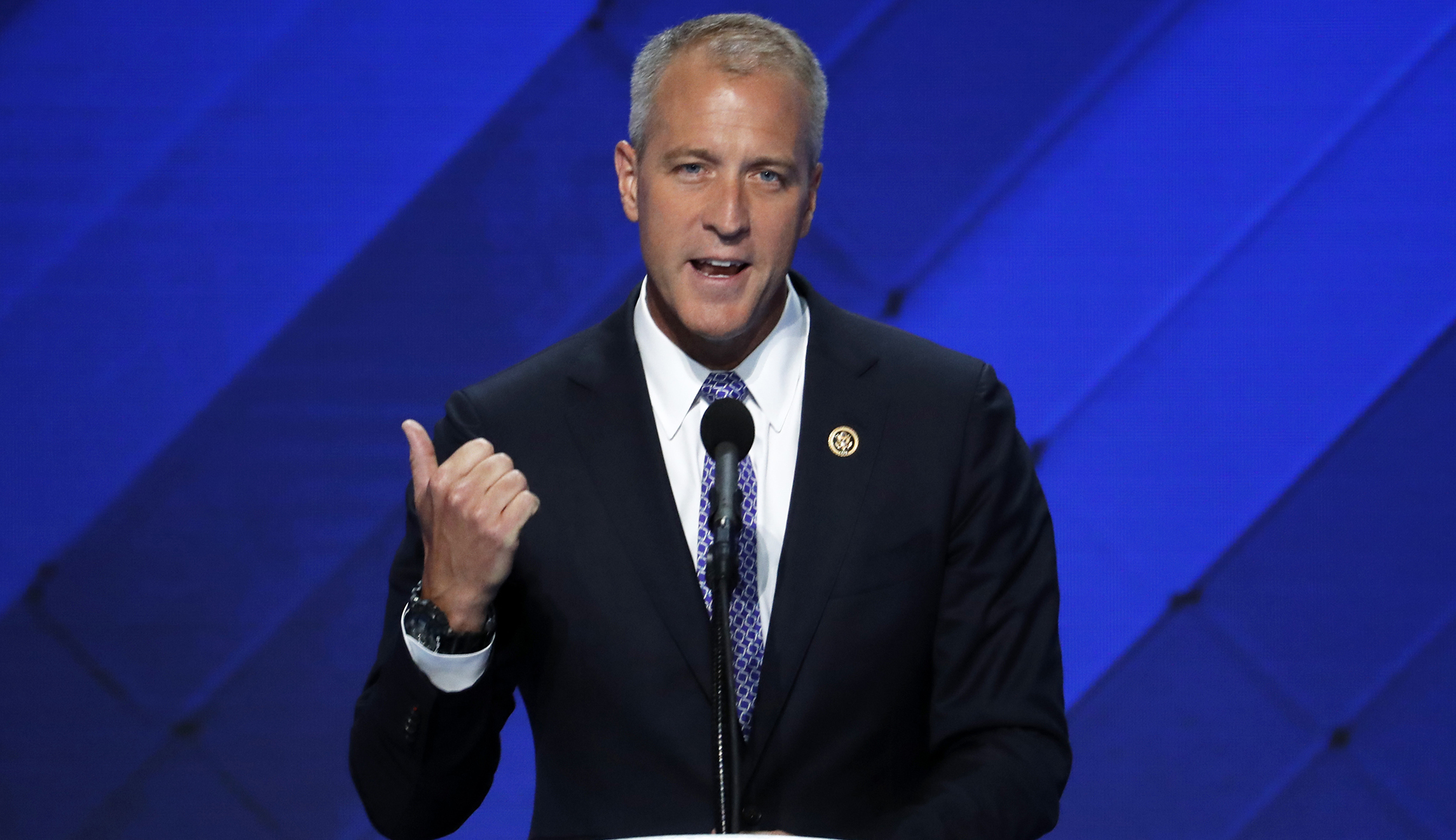 Series of swing House seats moving Republicans’ way, political handicappers say
