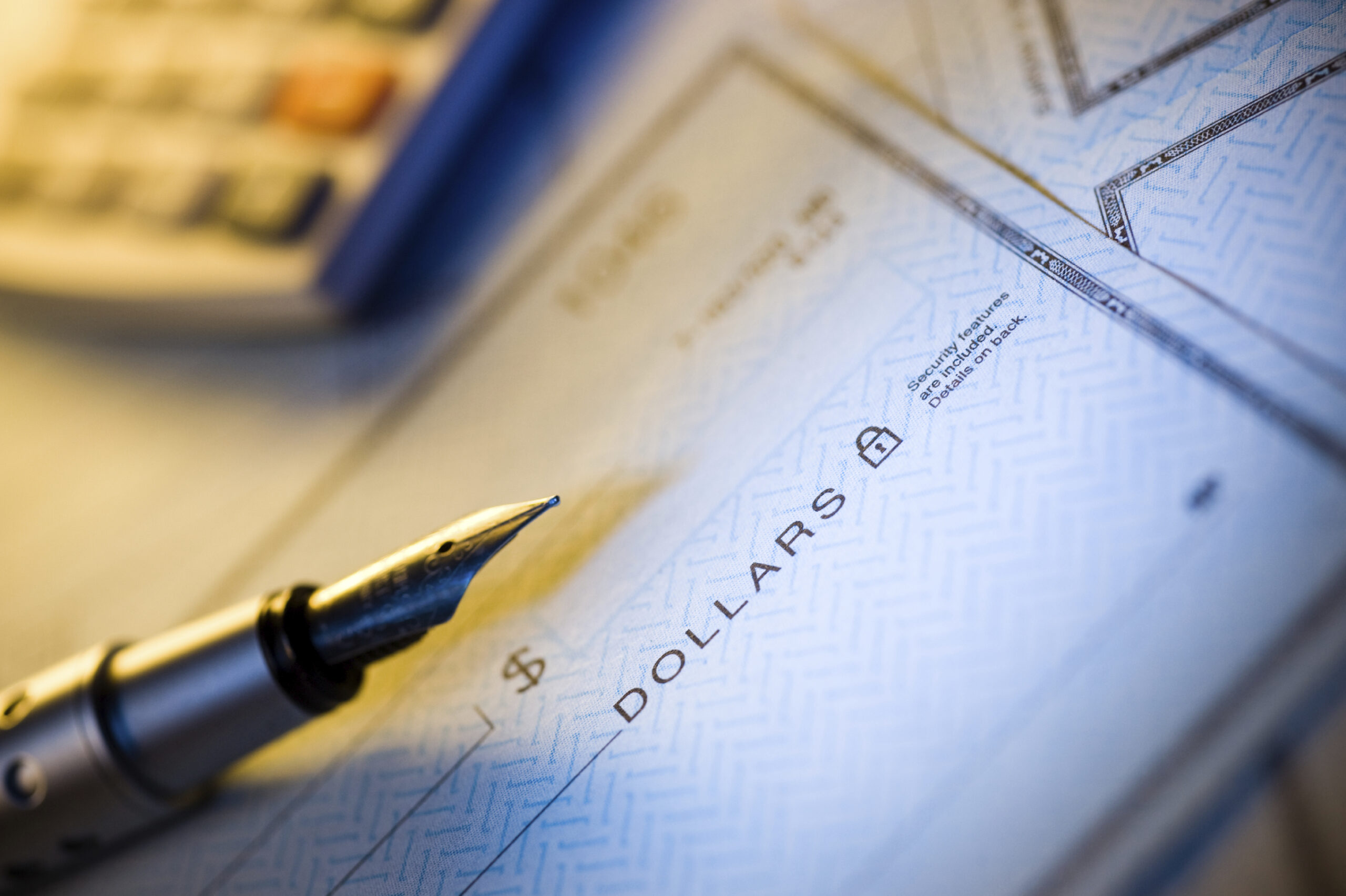 Feds gave $400 million in contracts to ineligible firms