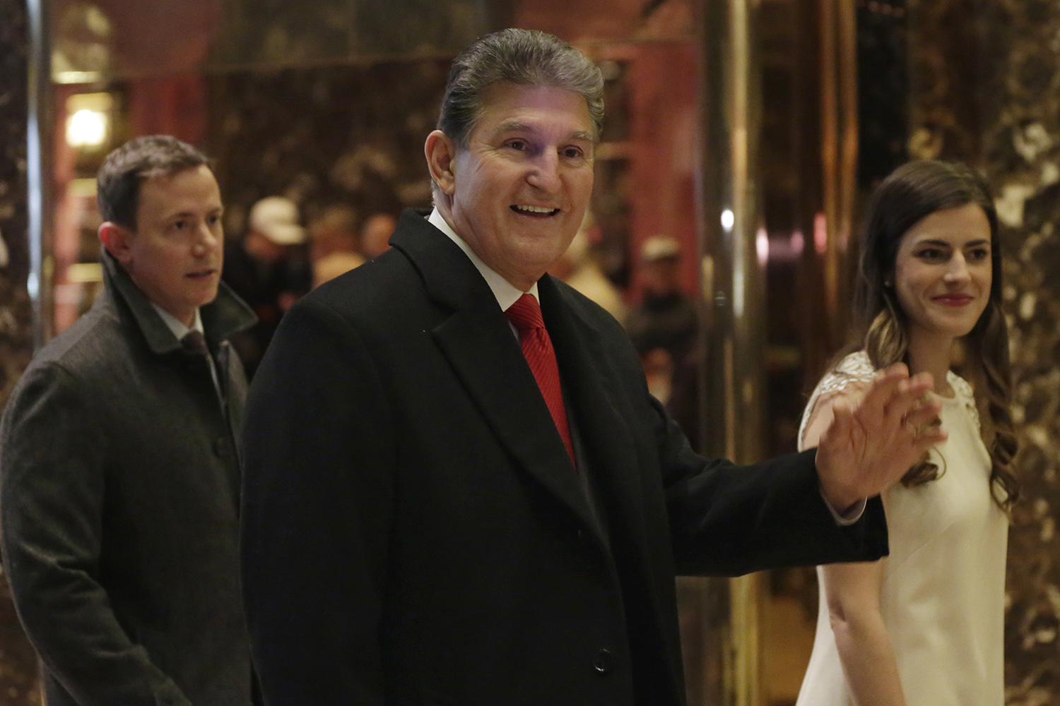 Manchin says he won’t take a position in the Trump administration