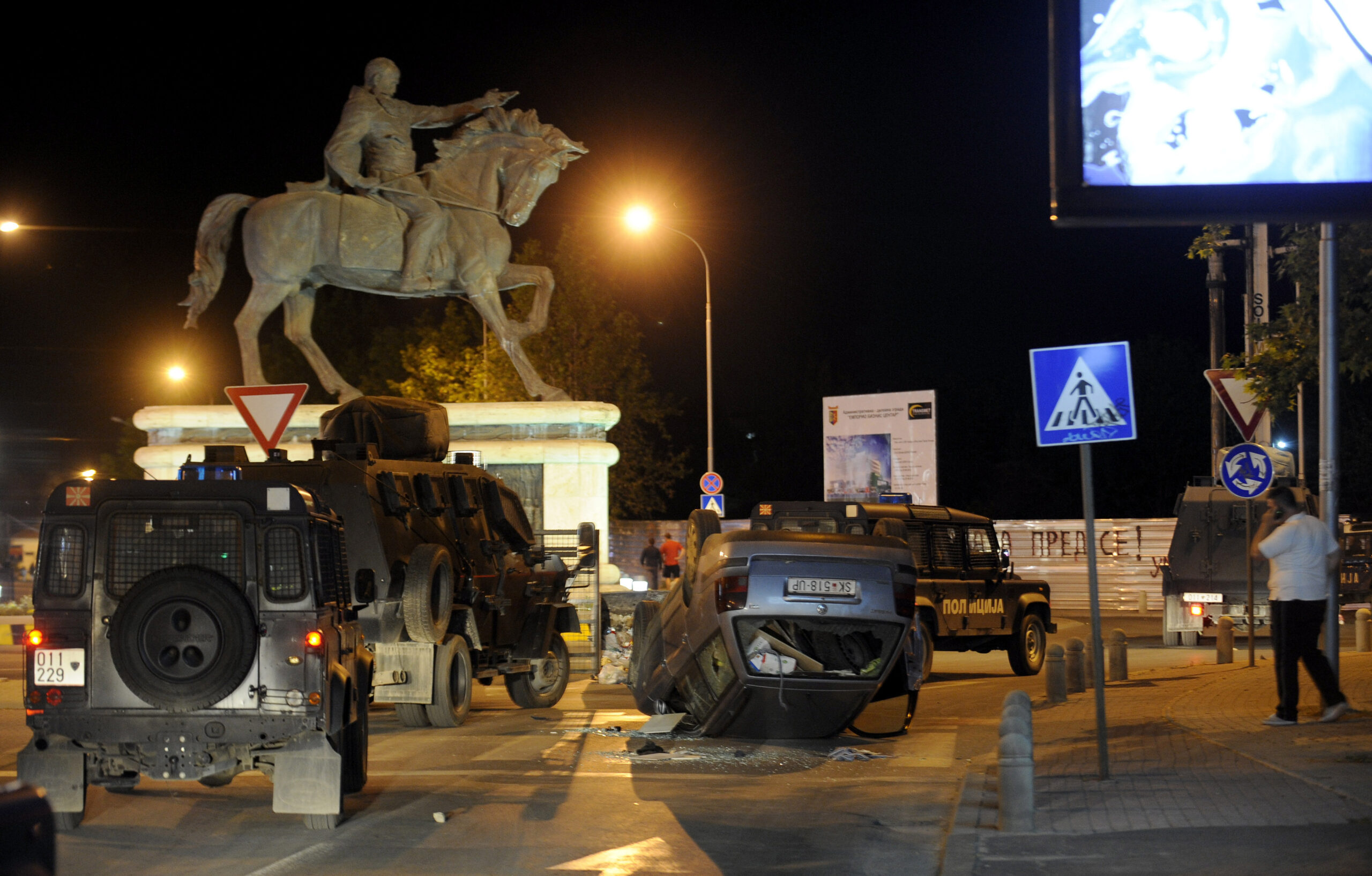 Macedonia: 6 hurt in second day of riots