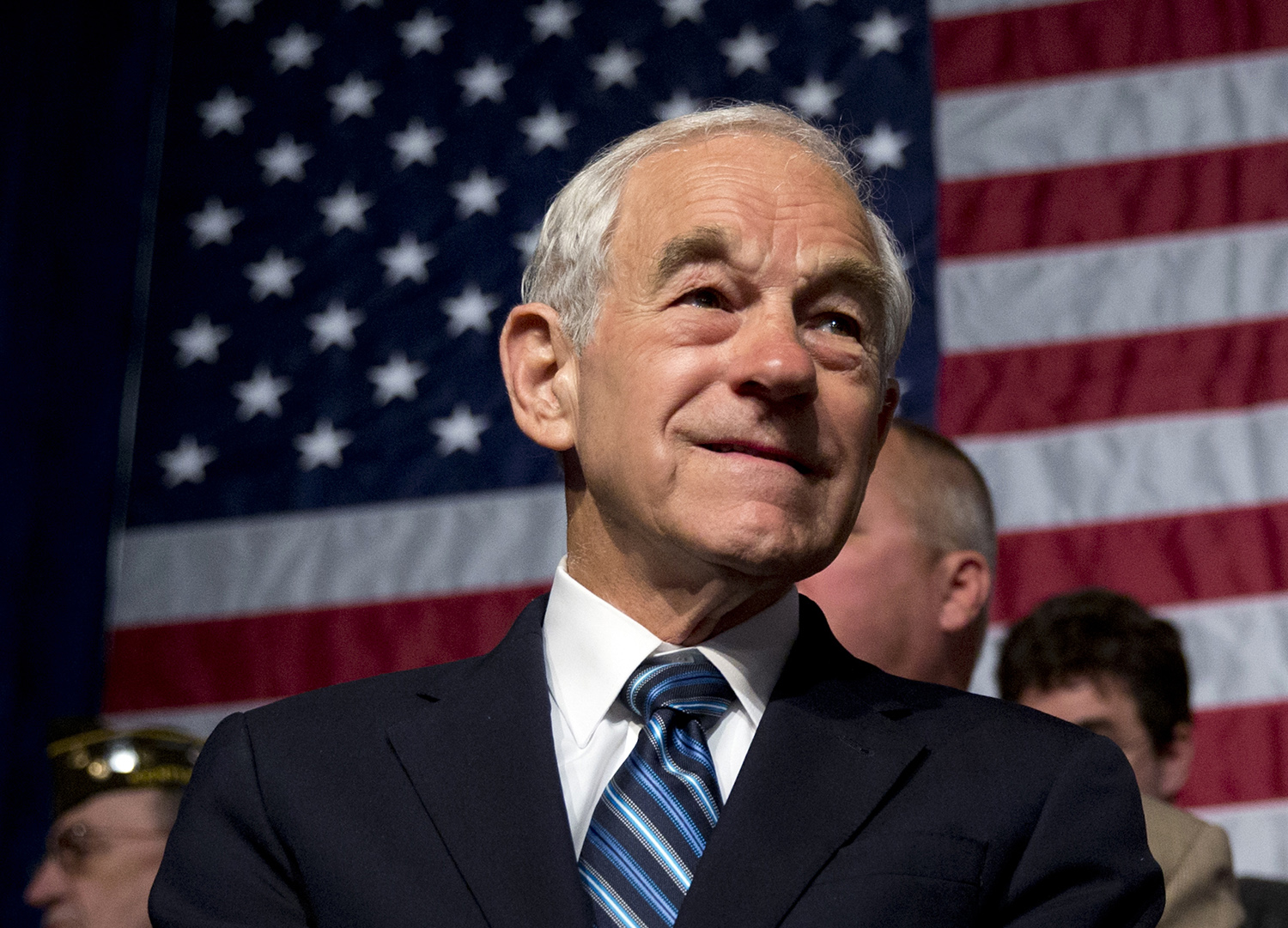 Ron Paul endorses McCain’s primary challenger