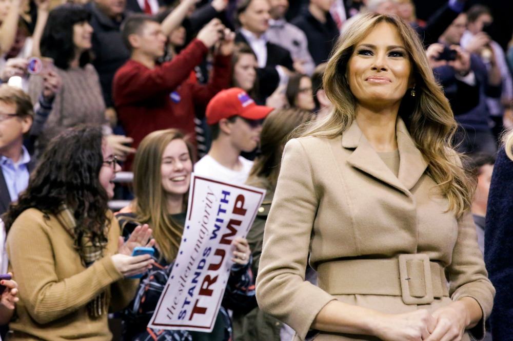 Melania Trump continues Christmas tradition of reading to children despite coronavirus: ‘I cherish my visit’