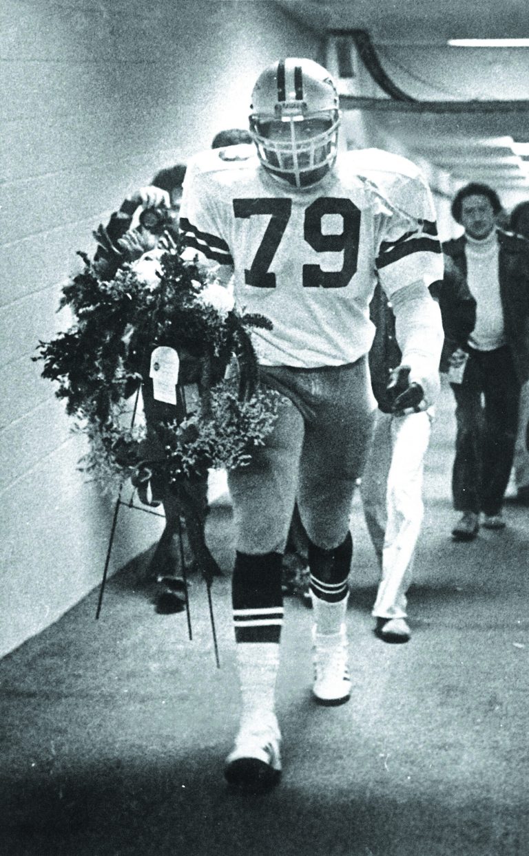 AP file photo
Harvey Martin threw a funeral wreath into the Redskins' locker room after the Cowboys won the 1979 finale.