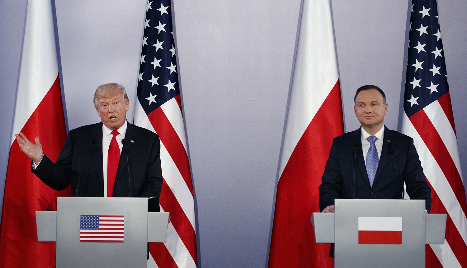 Trump offers to join Polish president’s fight against ‘fake news’