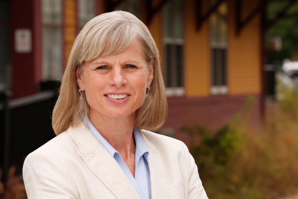 Democratic challenger attacks Scott Walker on ethics, but her own adviser was convicted of violating campaigning laws