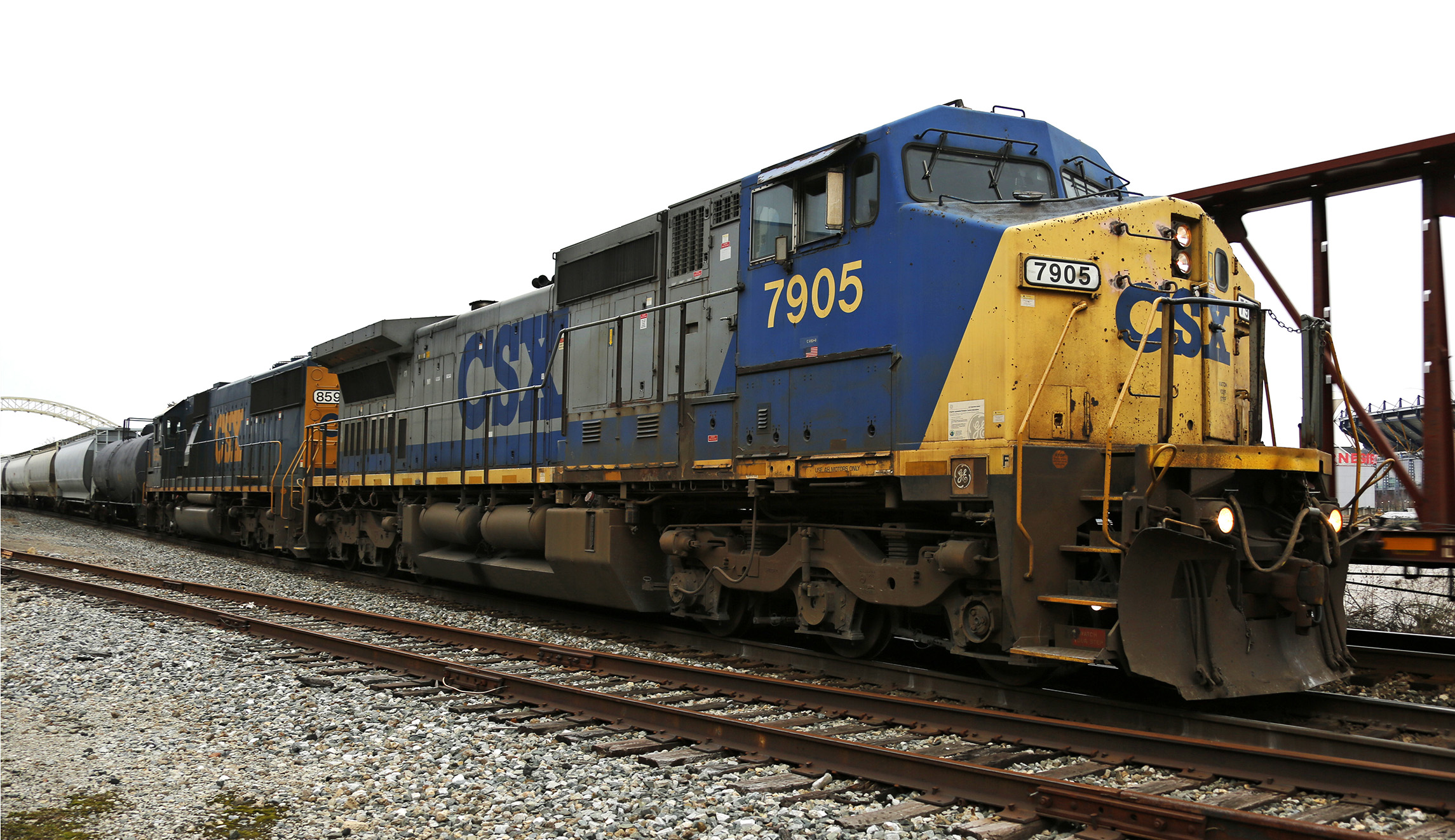 Lawmakers want a new rule to increase freight train safety