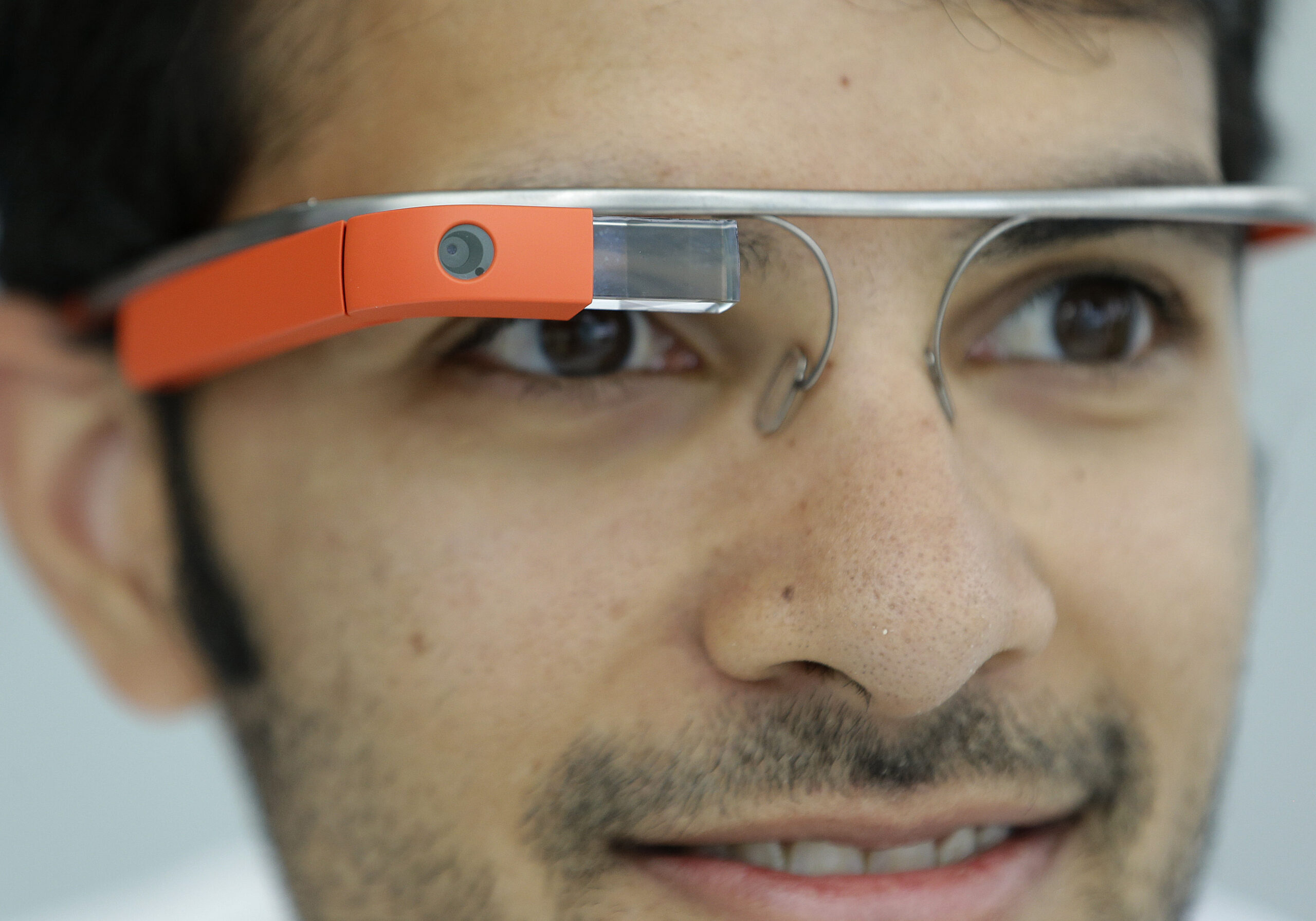Google challenges nonprofits on ideas to use Glass