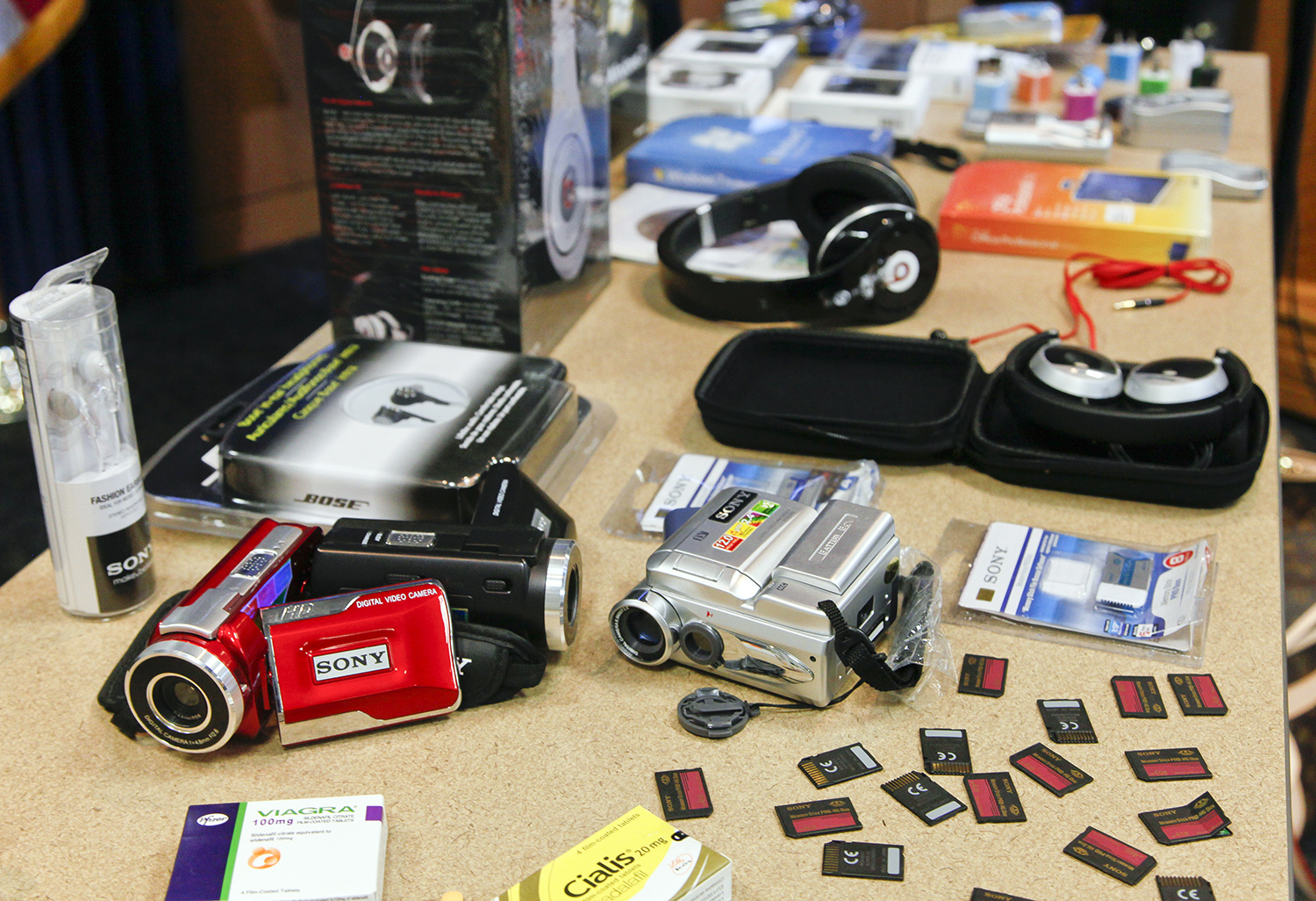 Obama cracks down on counterfeit consumer electronics