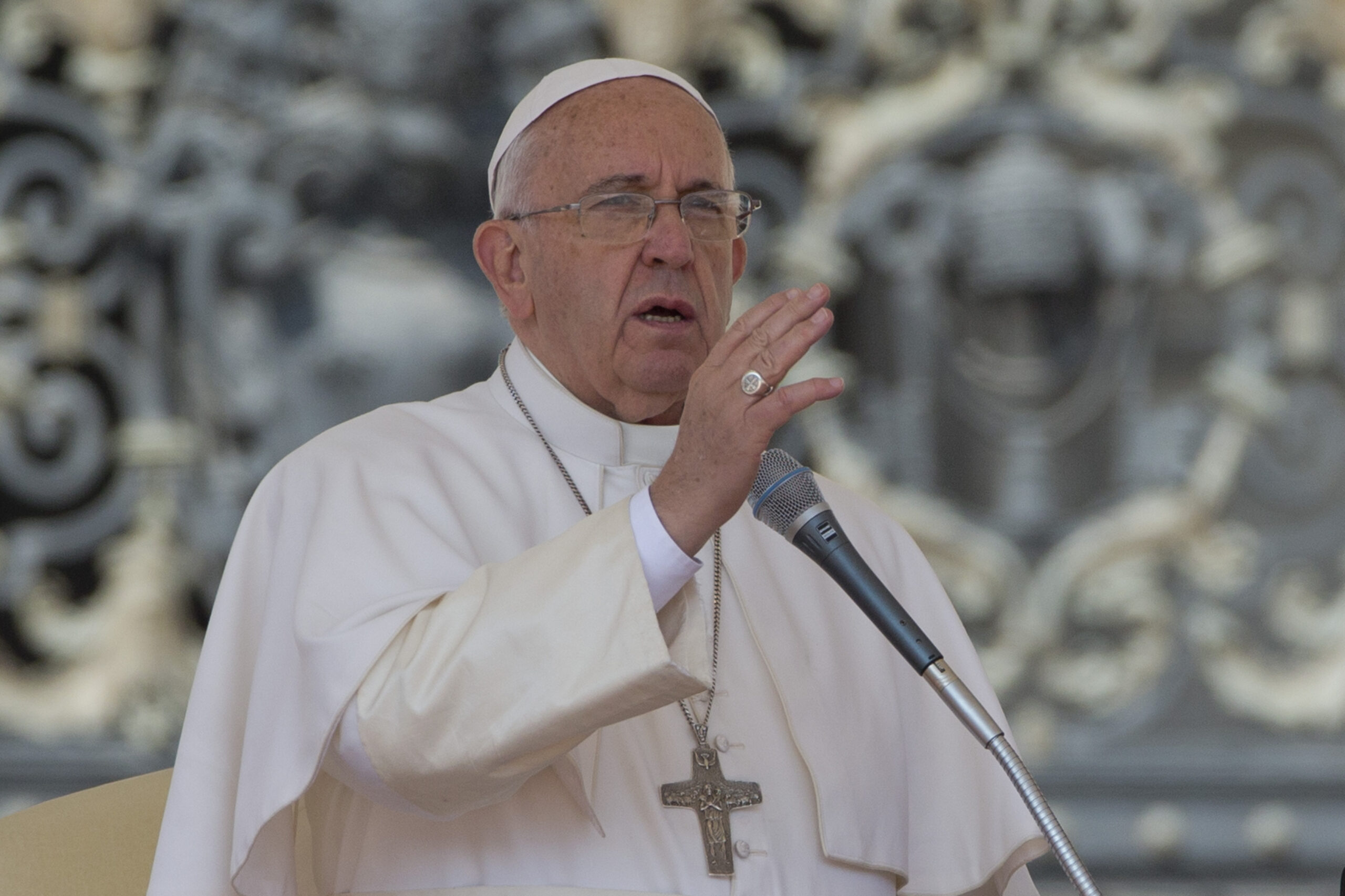 Vatican: Pope Francis ‘considering’ trip to Cuba in September