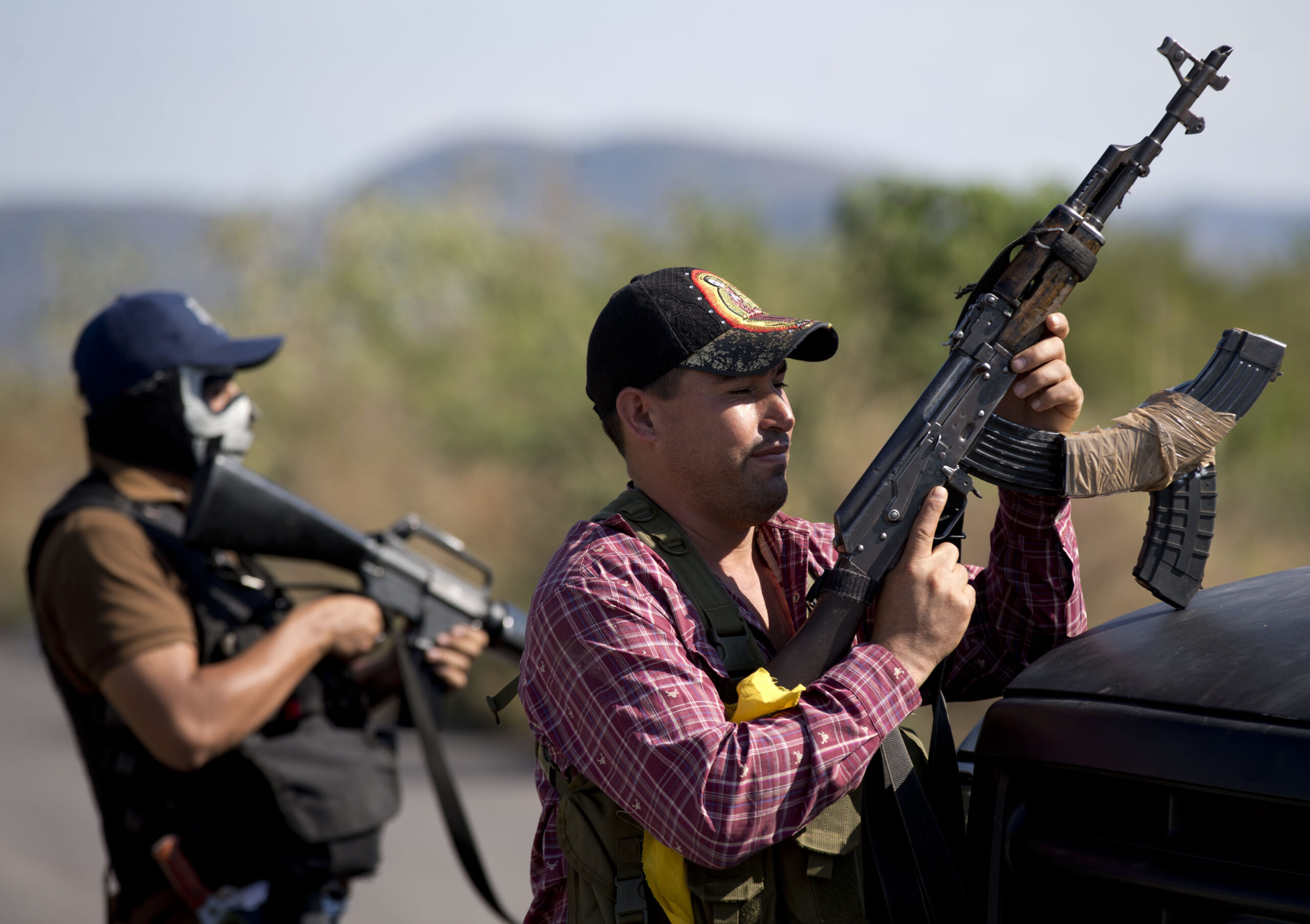 Mexican vigilante legalization plan carries risks