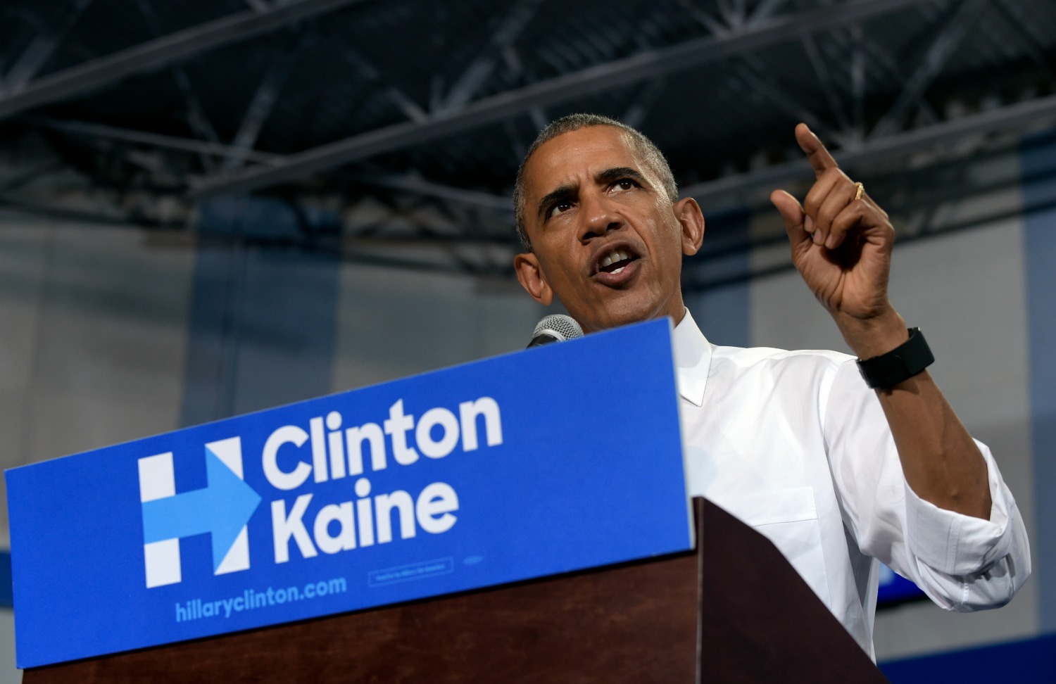 Obama hammers Rubio in his home state for supporting Trump