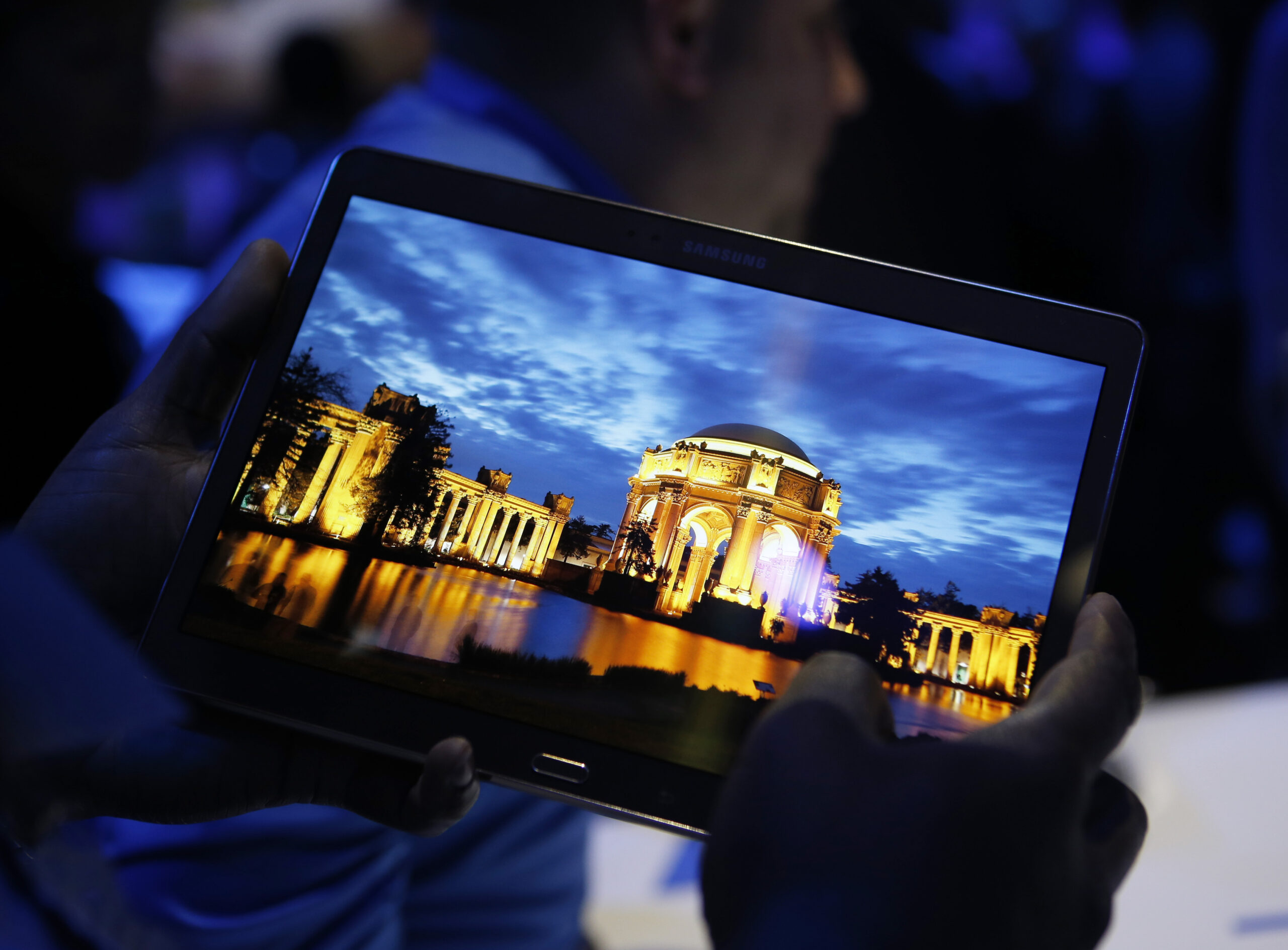 Review: Colors come to life in new Samsung tablet