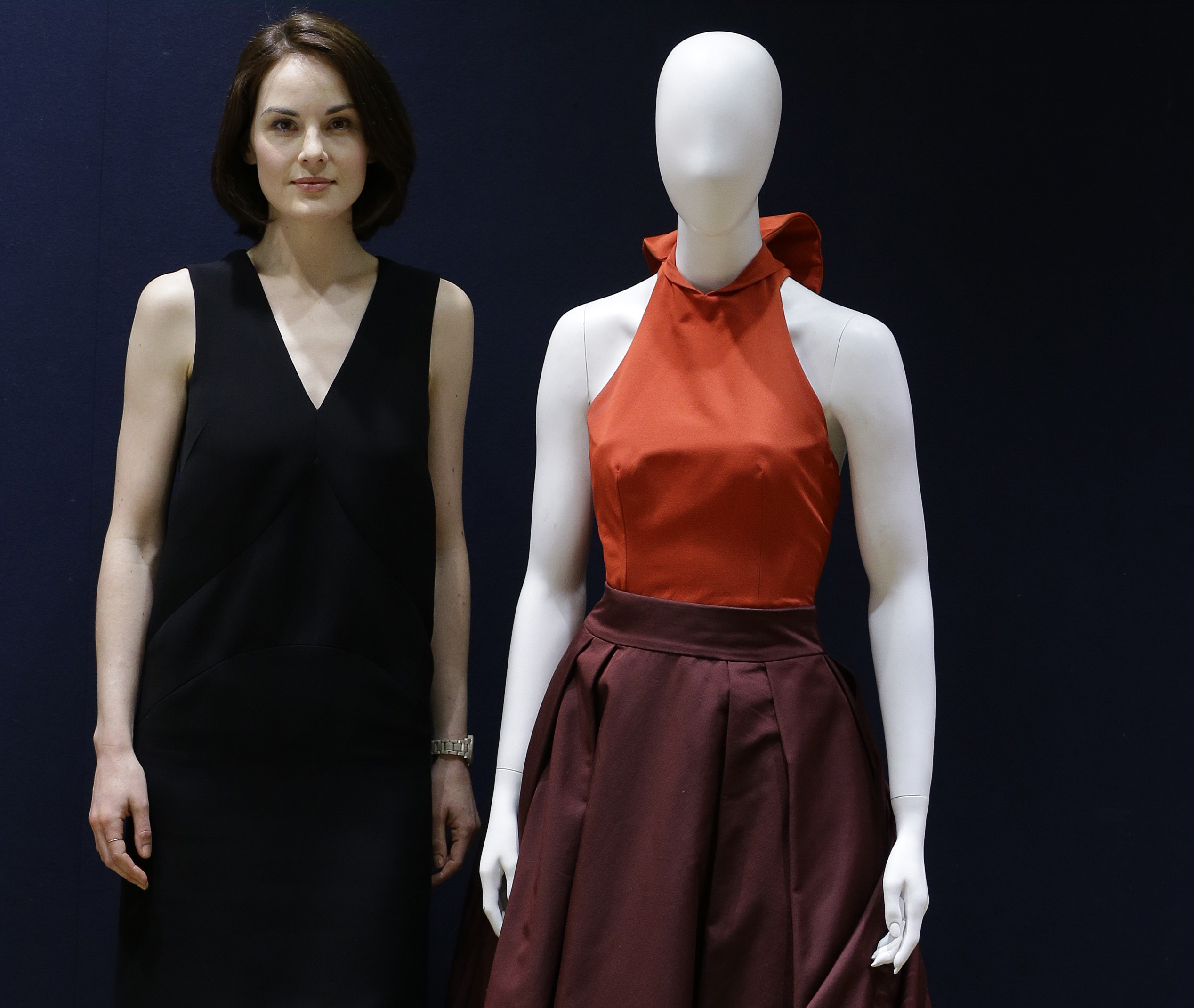 Dockery to auction Prada gown for Syria charity