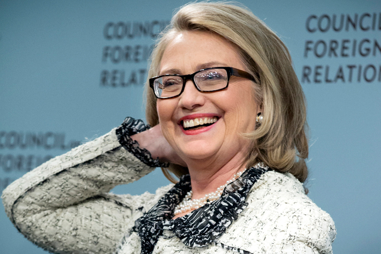 Cajones: Hillary Clinton raises money on GOP debate