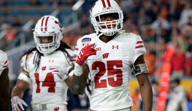 The Wisconsin Badgers managed to defeat the Miami Hurricanes 34-24. (AP Photo/Lynne Sladky)