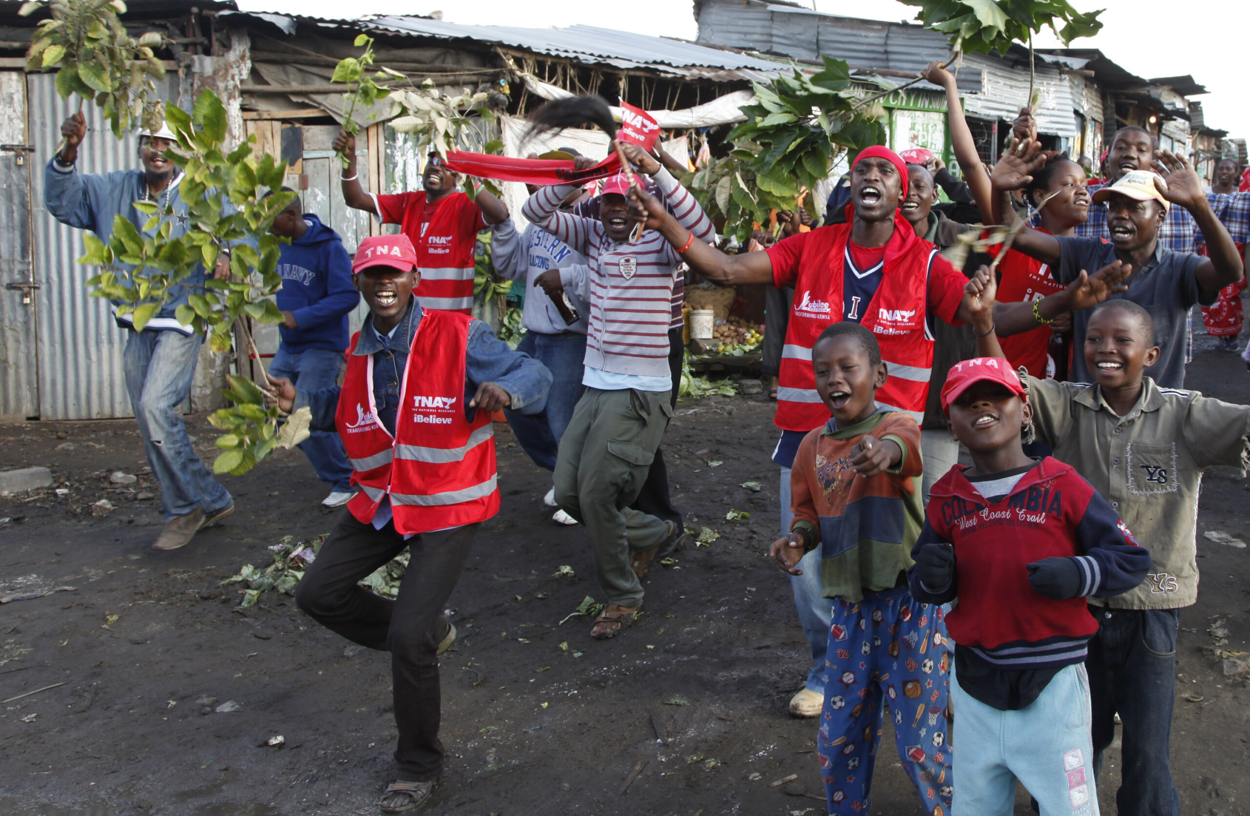 Kenya vote winner gets 50.07 pct; loser challenges