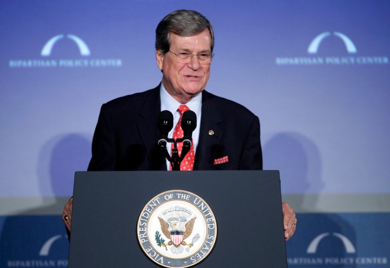 Former GOP Senate leader Trent Lott, pictured, and former Democratic Senator John Breaux are lobbying for a Russian bank sanctioned by President Obama. (AP Photo)