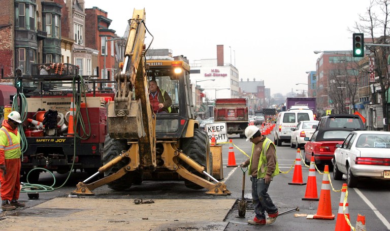 D.C. Mayor Vincent Gray's budget proposal calls for $1.38 billion in construction projects, including new schools and bridges and $400 million over six years to build a trolley line along H Street. (Photo: Examiner file)
