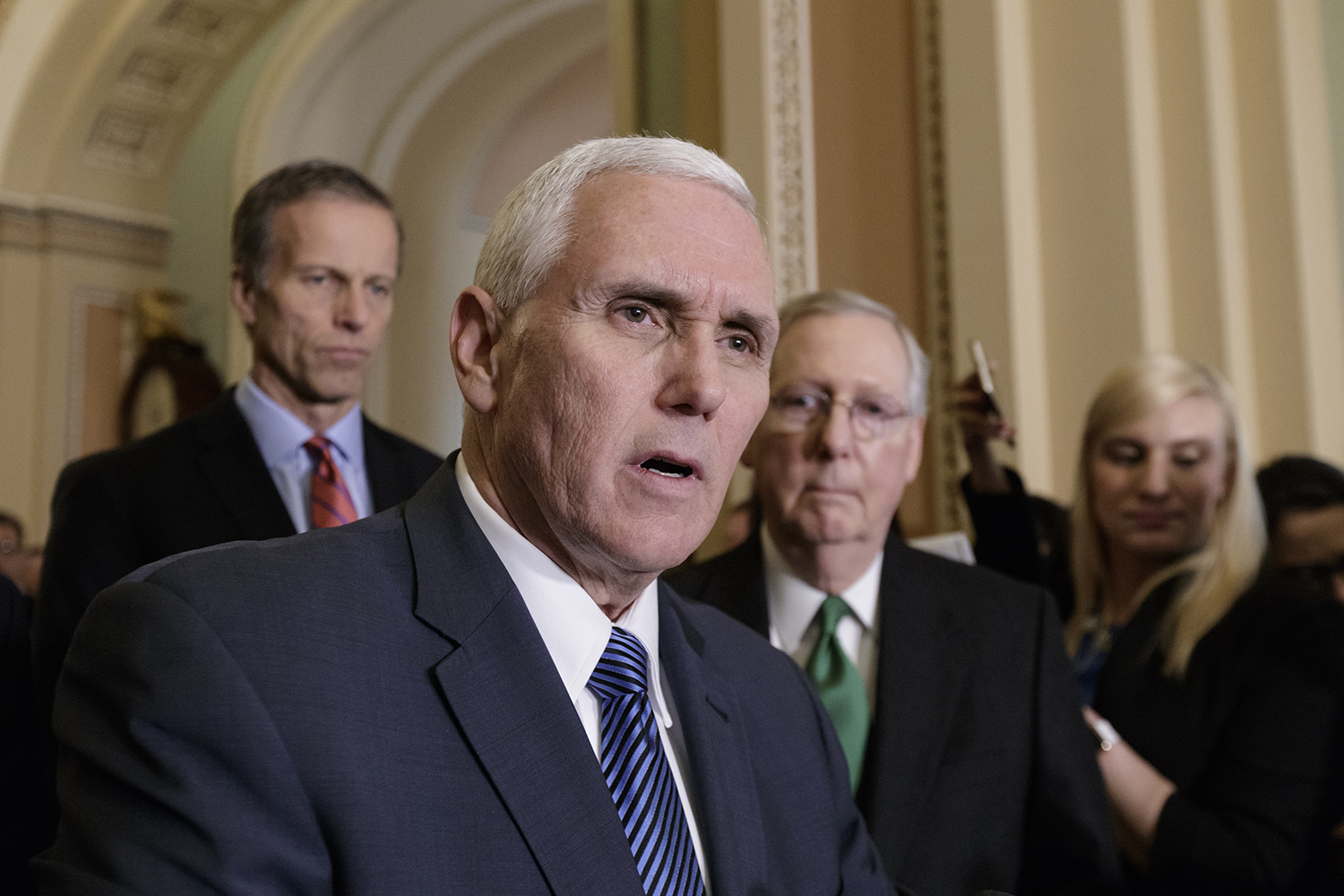 Mike Pence warns GOP lawmakers against healthcare revolt