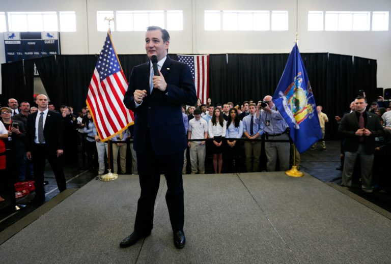 Cruz spent Thursday touring a Matza factory and working to return artwork stolen by Nazis. (AP Photo/Mike Groll)