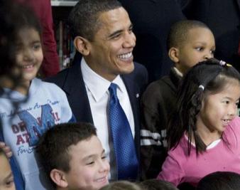 Michelle Obama: ‘This President Has Brought Us Out of the Dark and Into the Light’