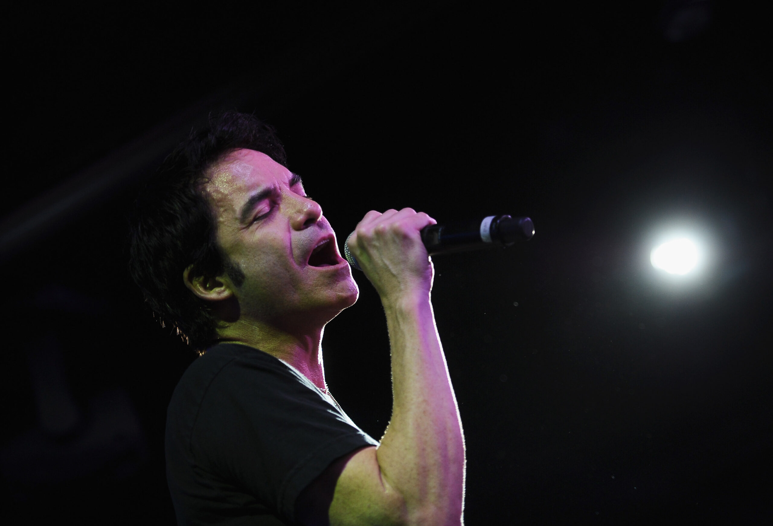 Train arrives with alt-rock hits and a folk hip-hop guest