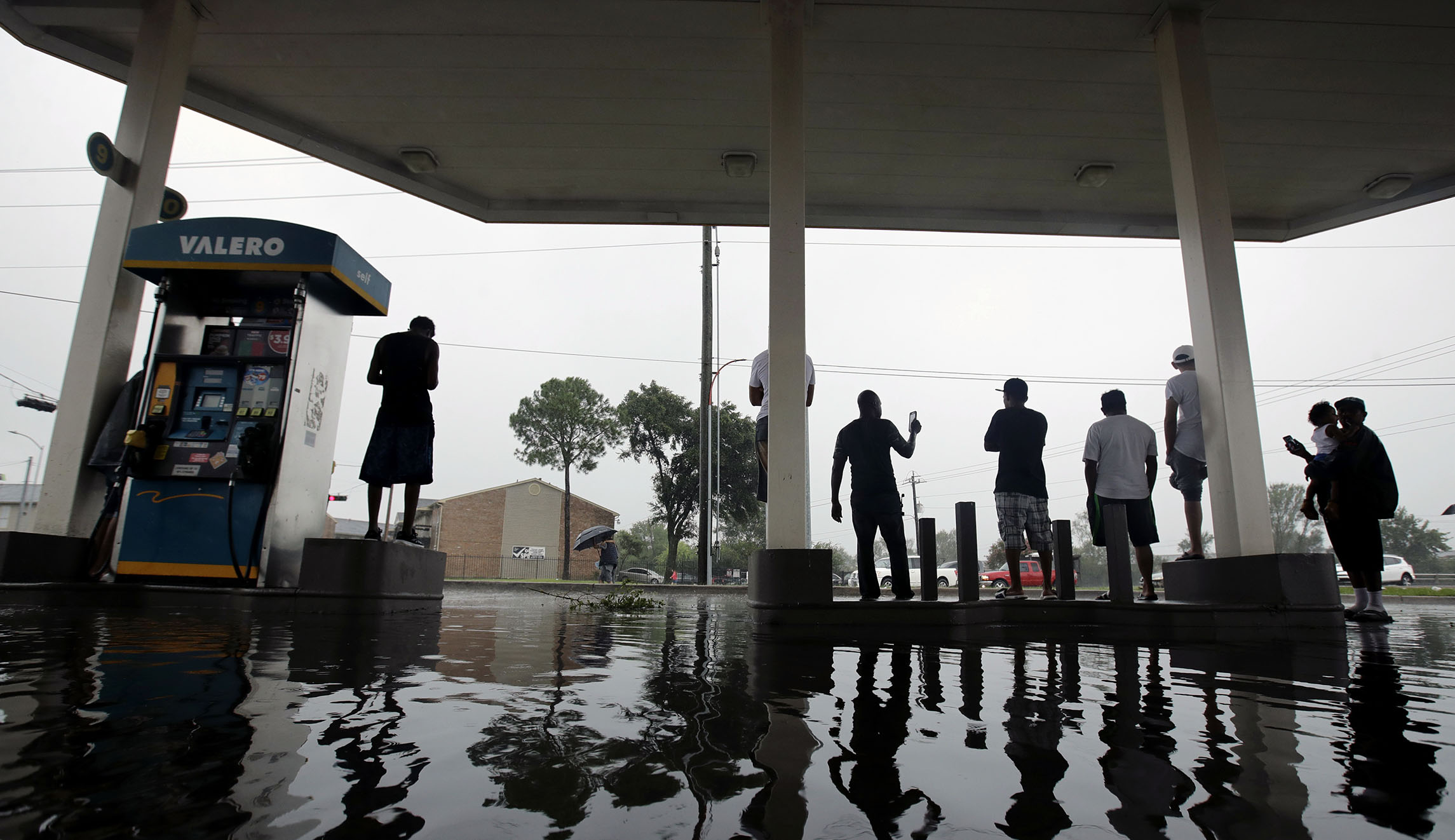 EPA waives fuel emission requirements from Texas to DC in Harvey’s wake