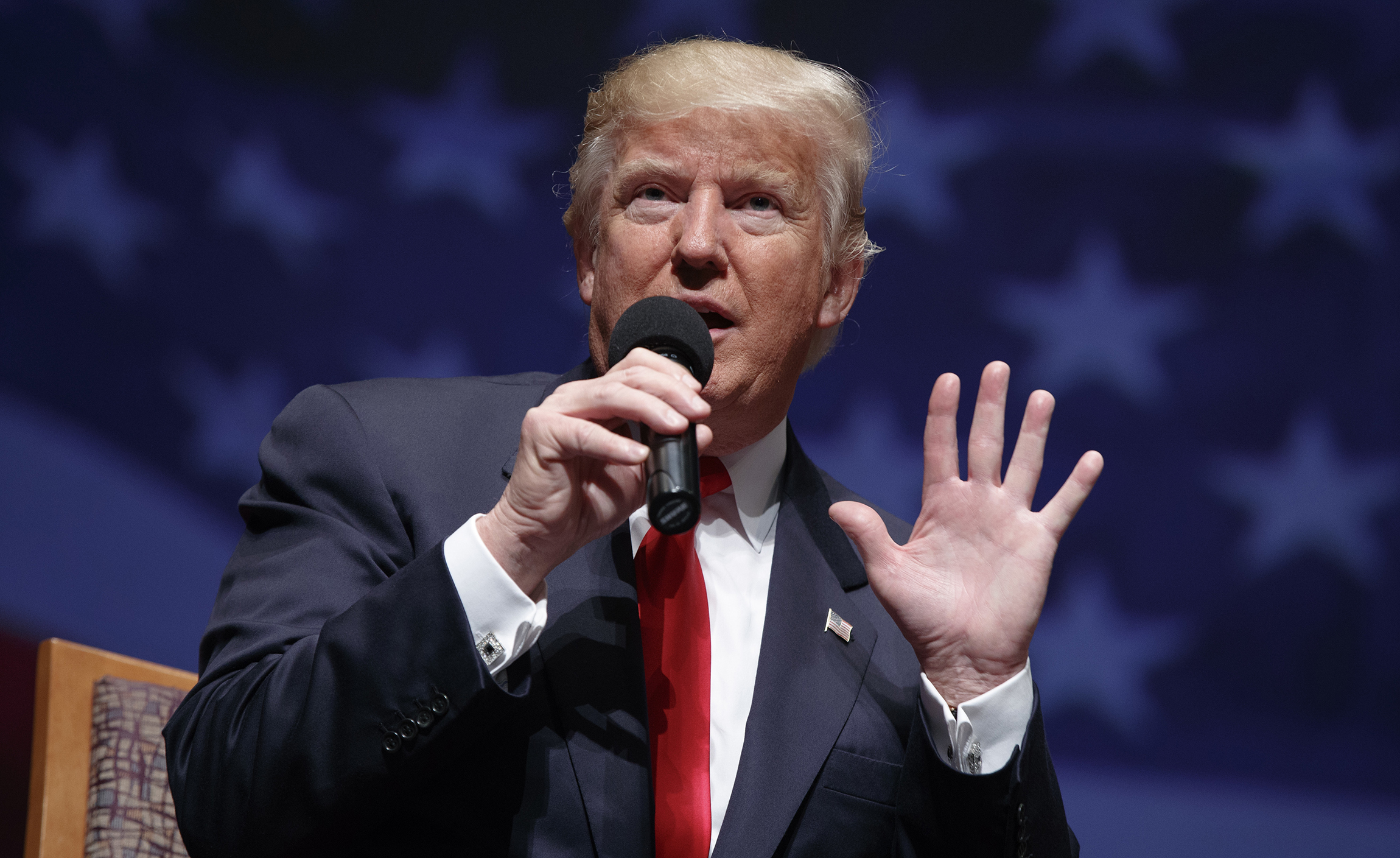 Trump begs Americans to stop Clinton from ‘raiding America’