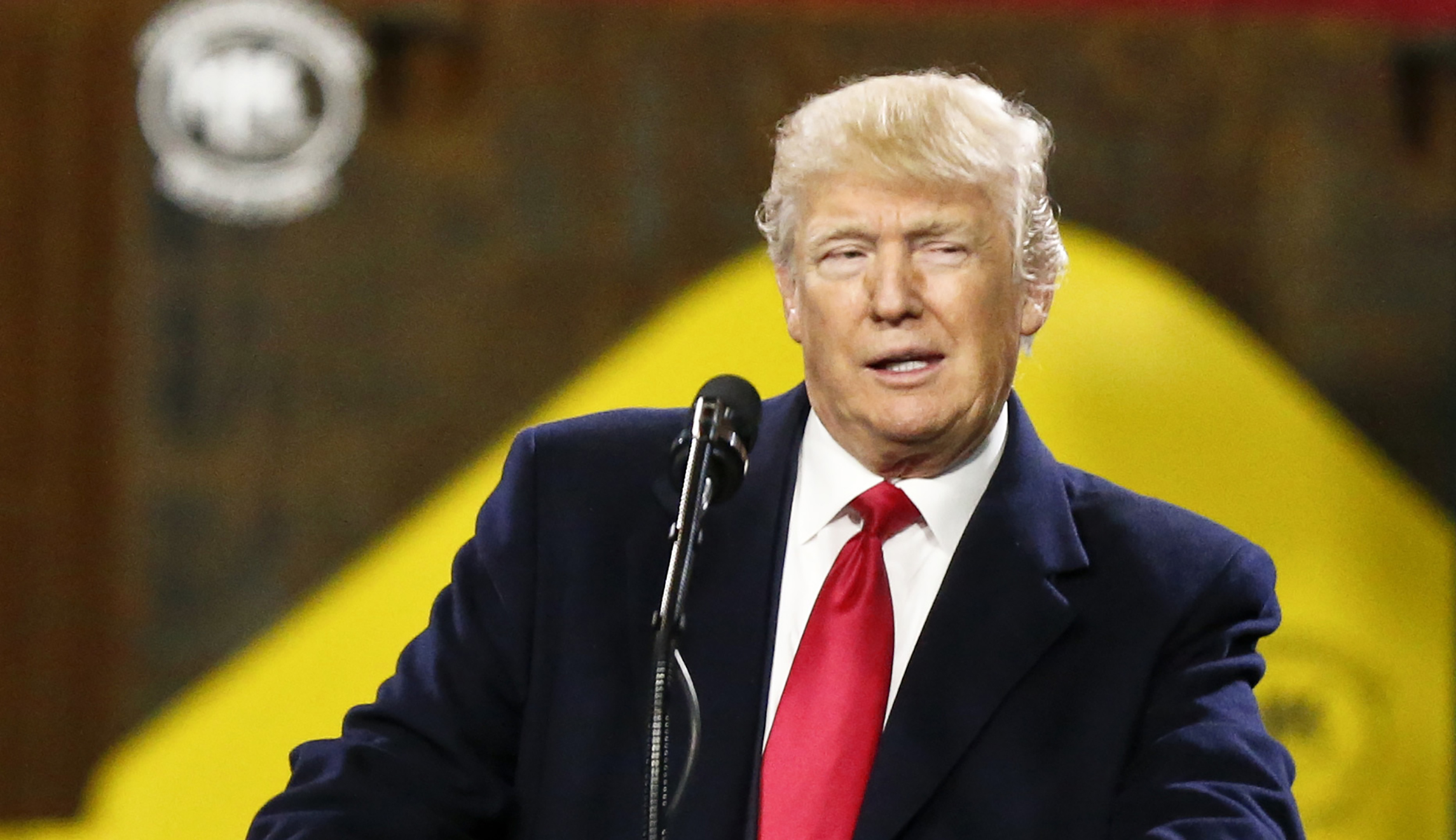 Trump’s tendency to move Republicans off message is a major midterm concern