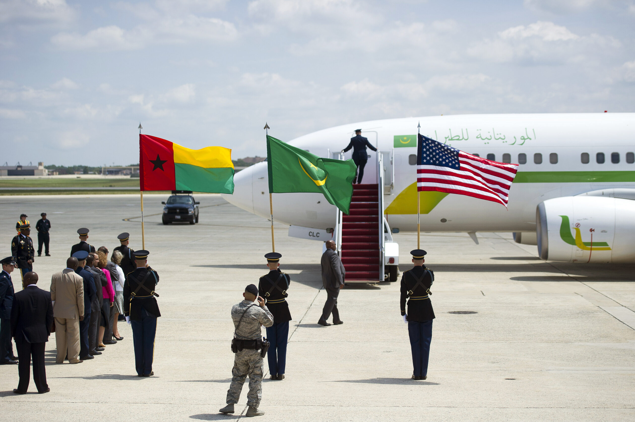 Feds watch airline passengers for Ebola symptoms