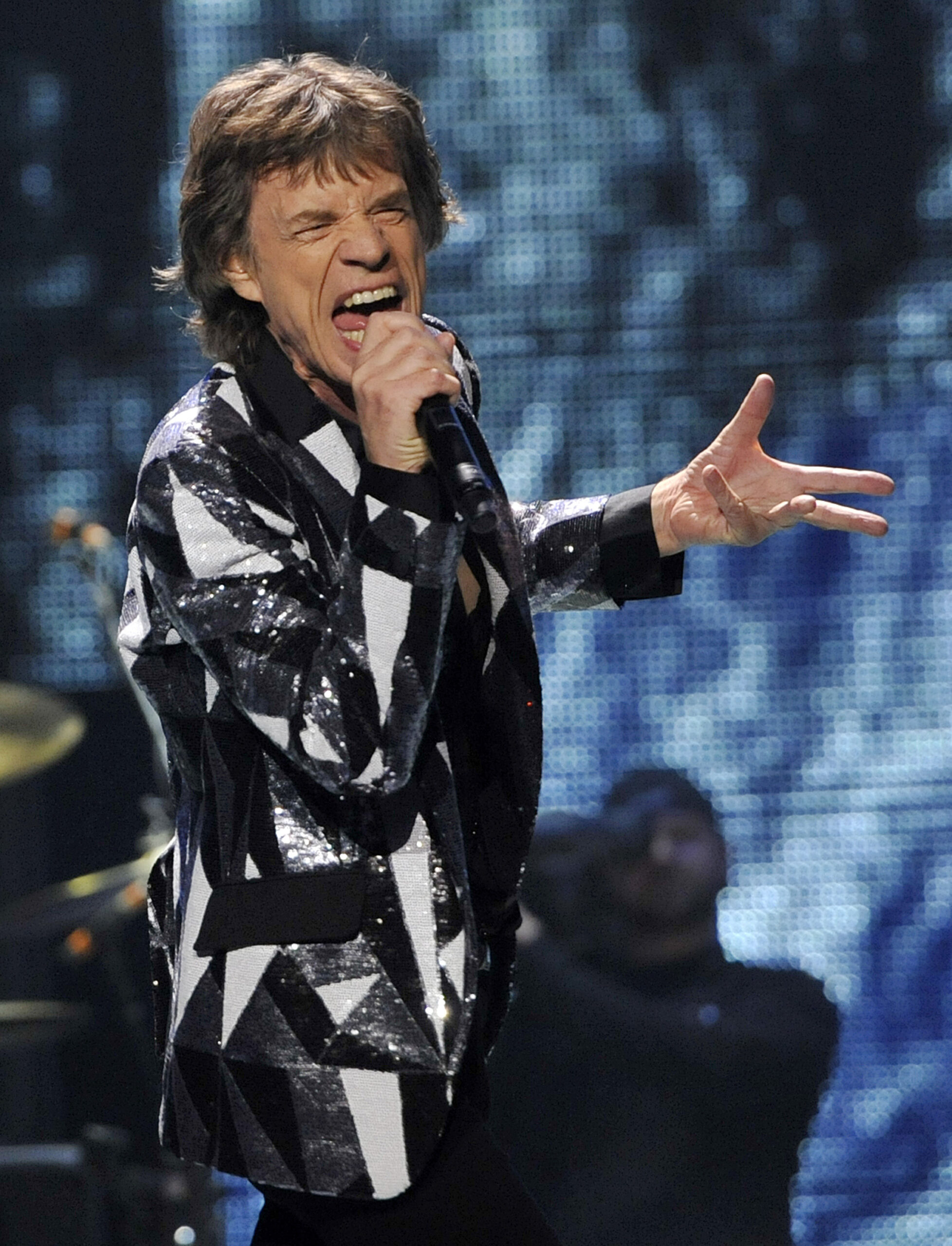 Rolling Stones launch tour with energetic set