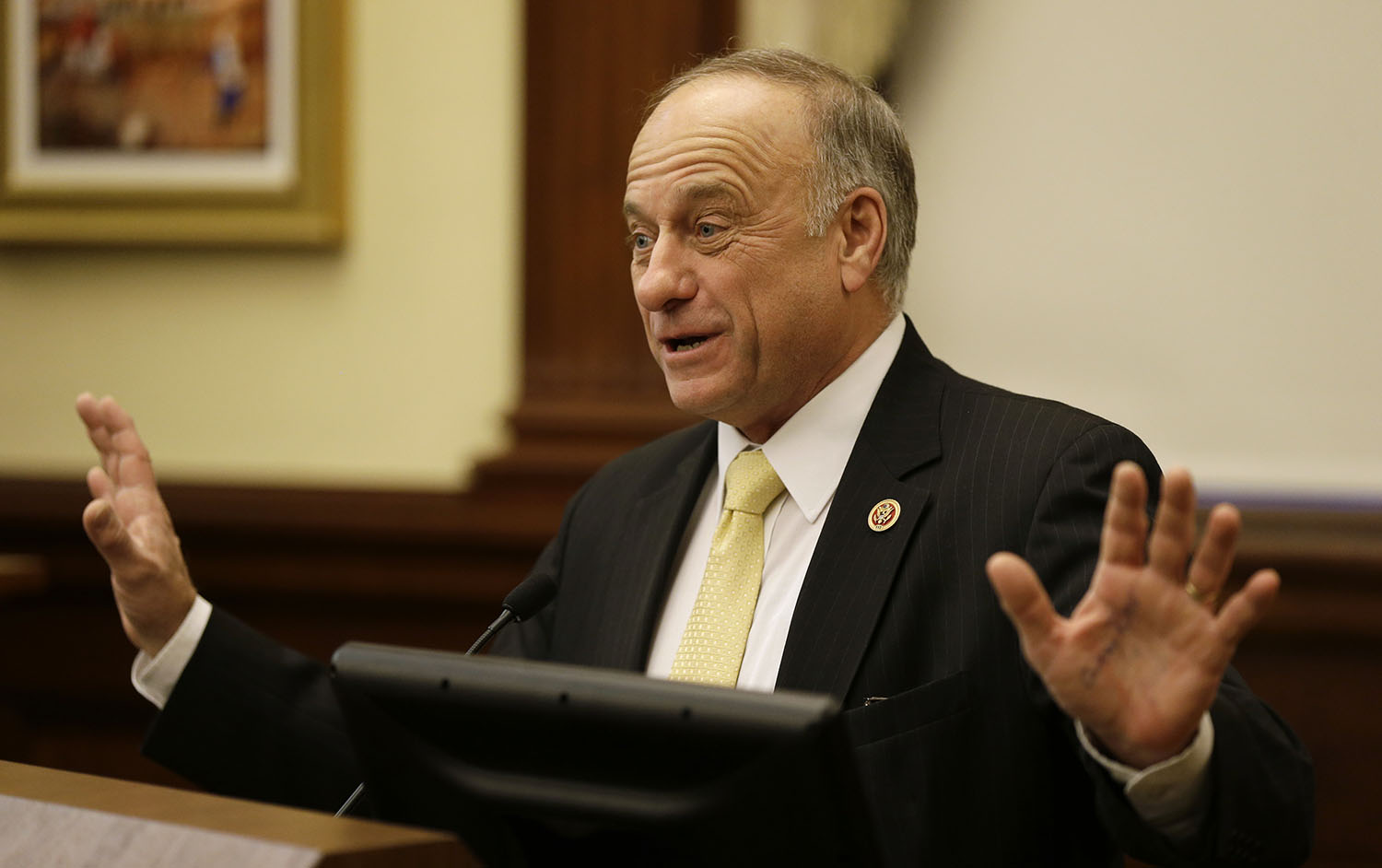 Iowa ethanol group says it’s not opposing Cruz ally Steve King
