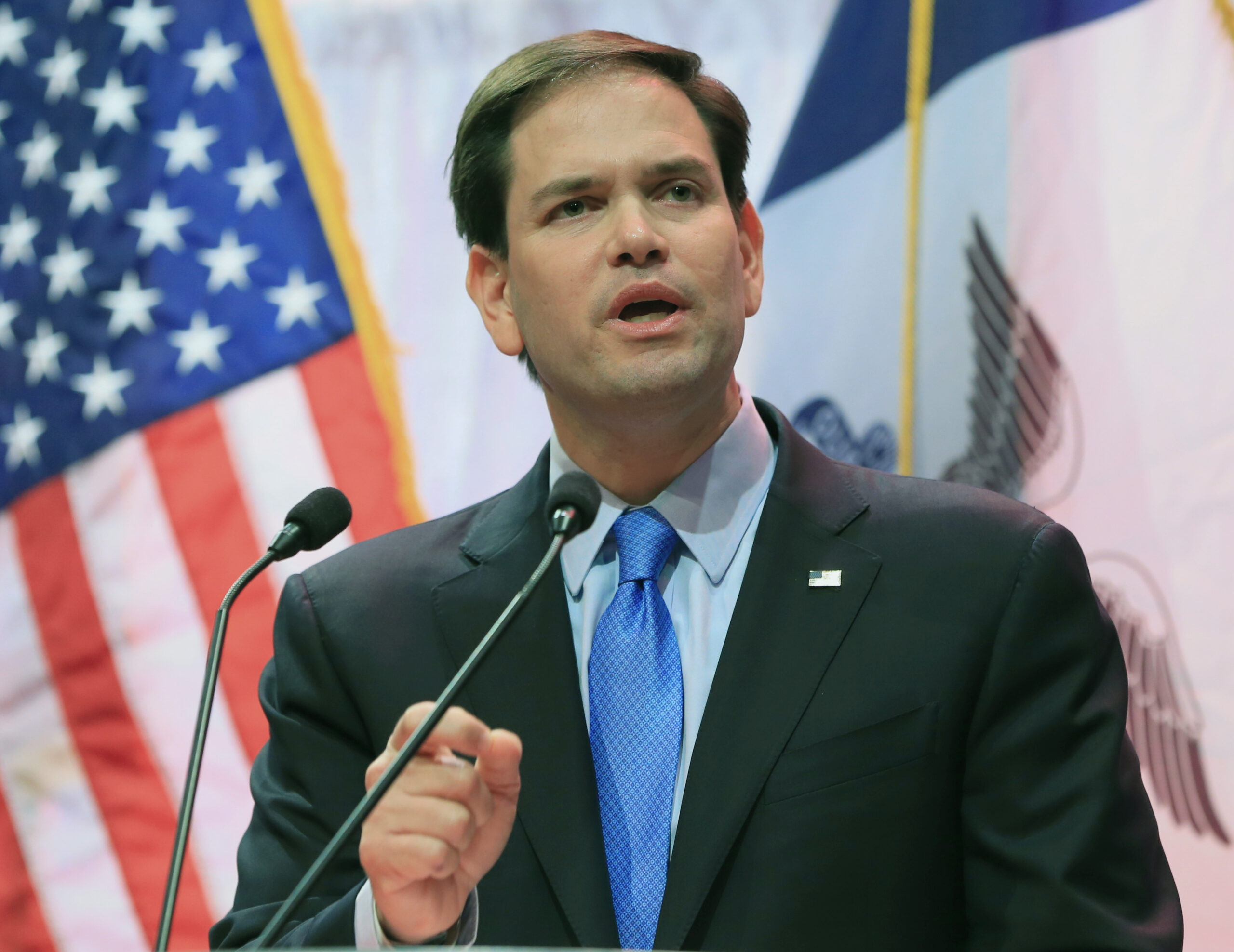 Marco Rubio signs no-tax pledge