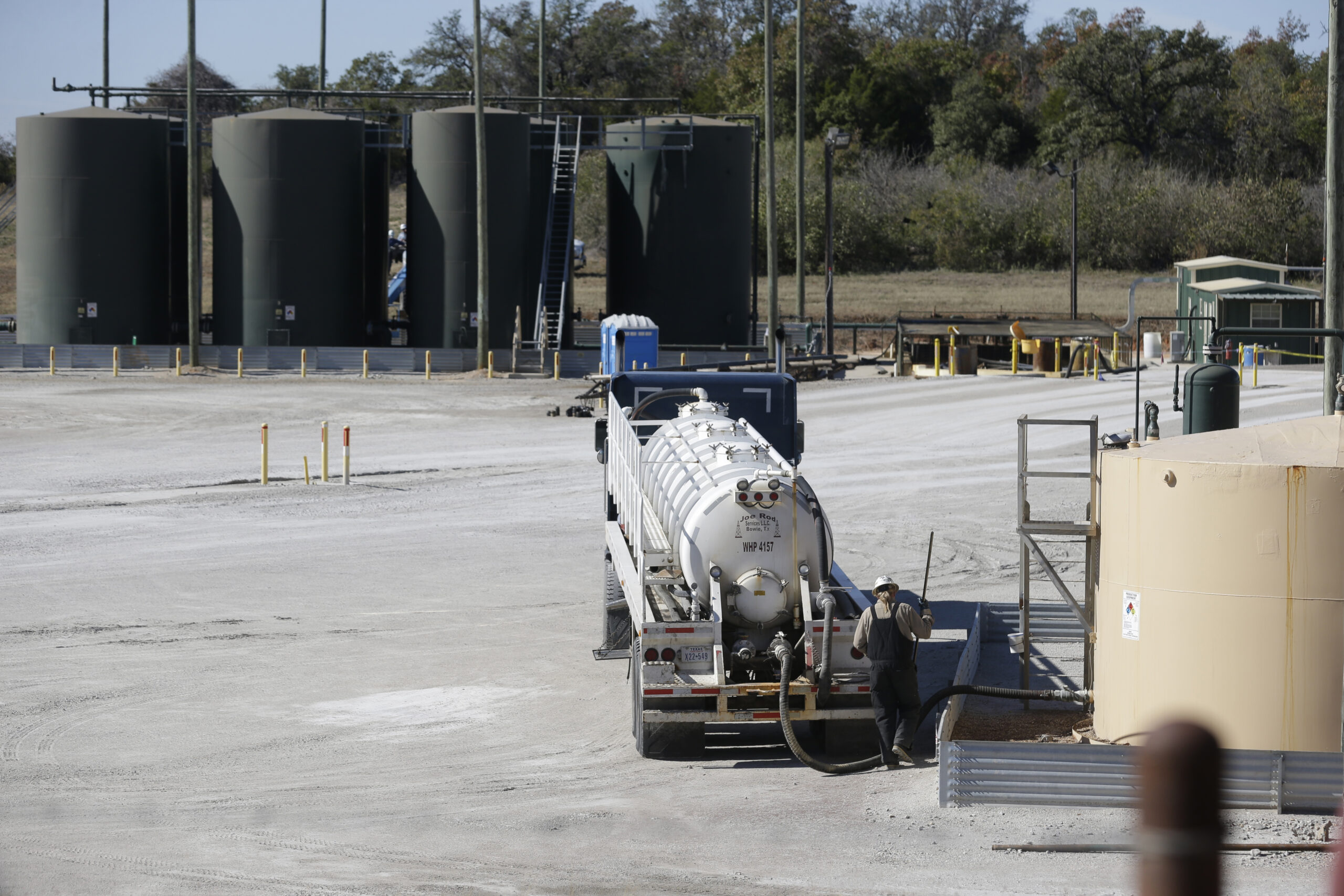 EPA official called White House ‘d—heads’ for delaying fracking rules