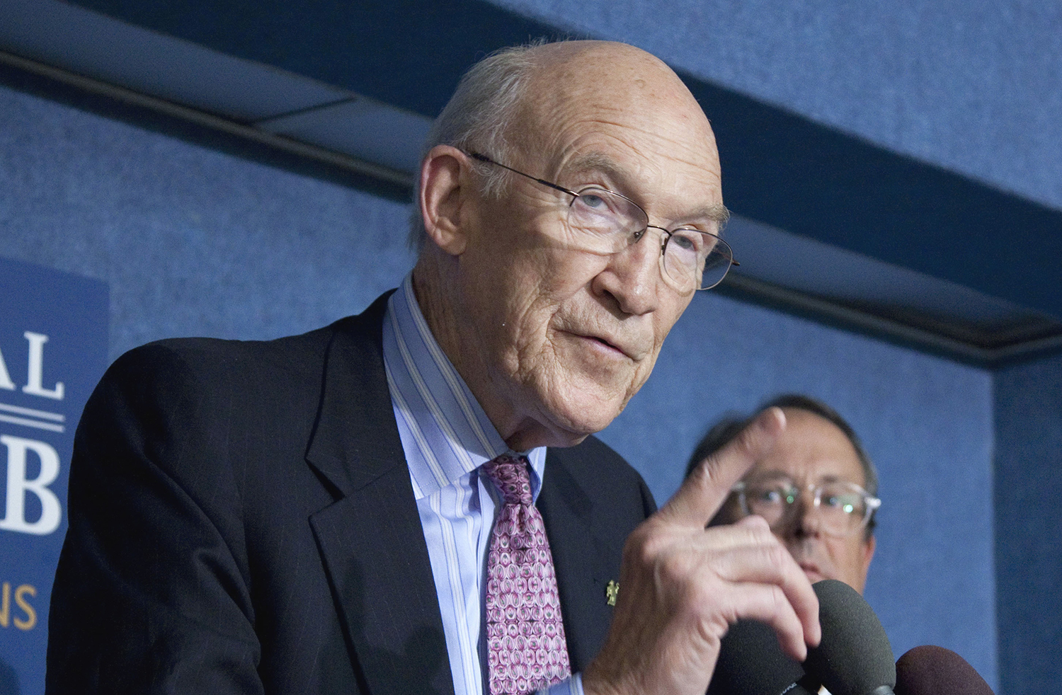 Longtime Wyoming senator endorses Kasich