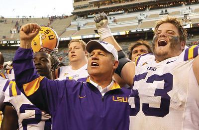 BCS contenders have stumbling blocks ahead
