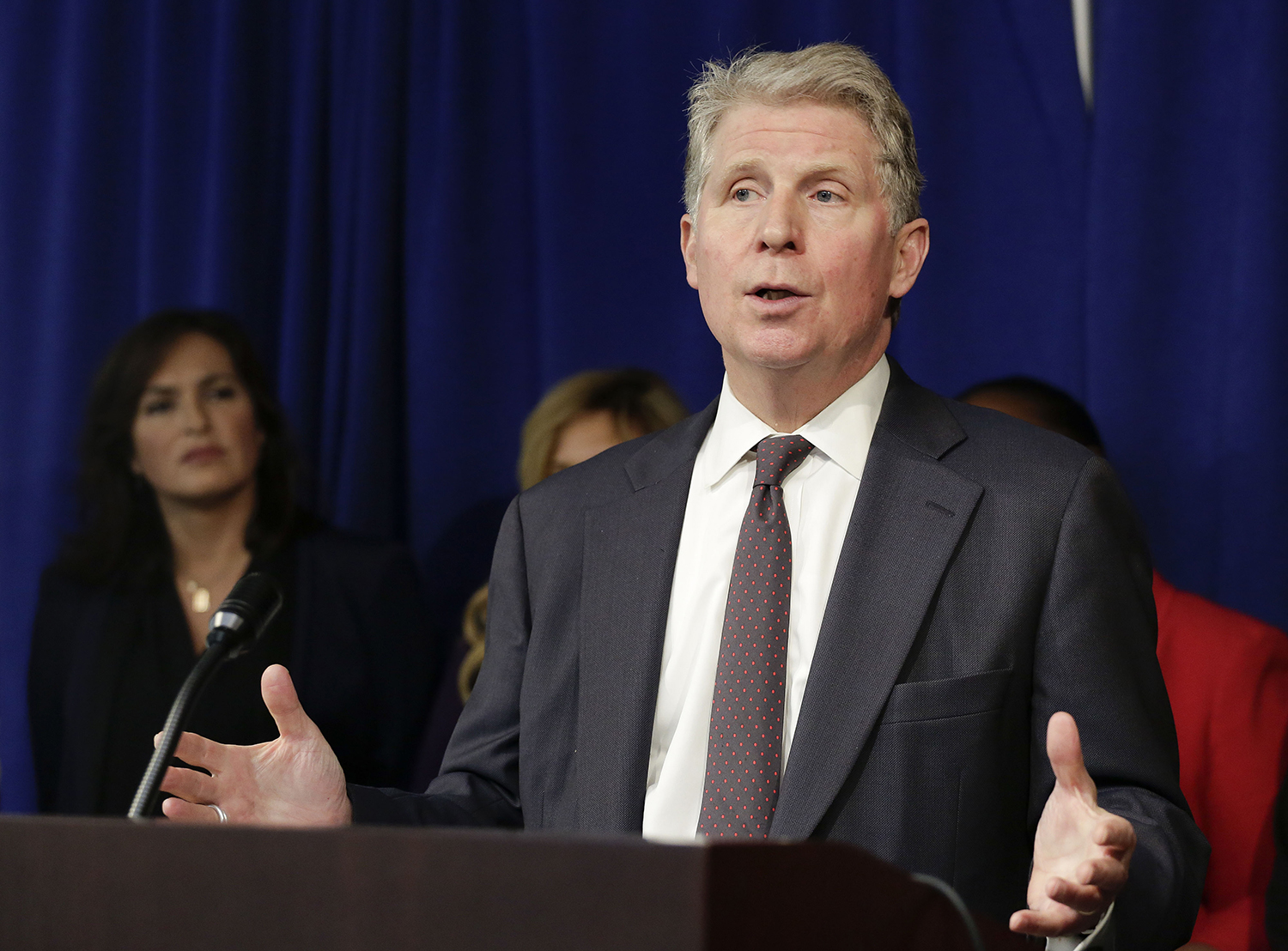 Manhattan DA warns ‘thousands’ of devices inaccessible due to encryption